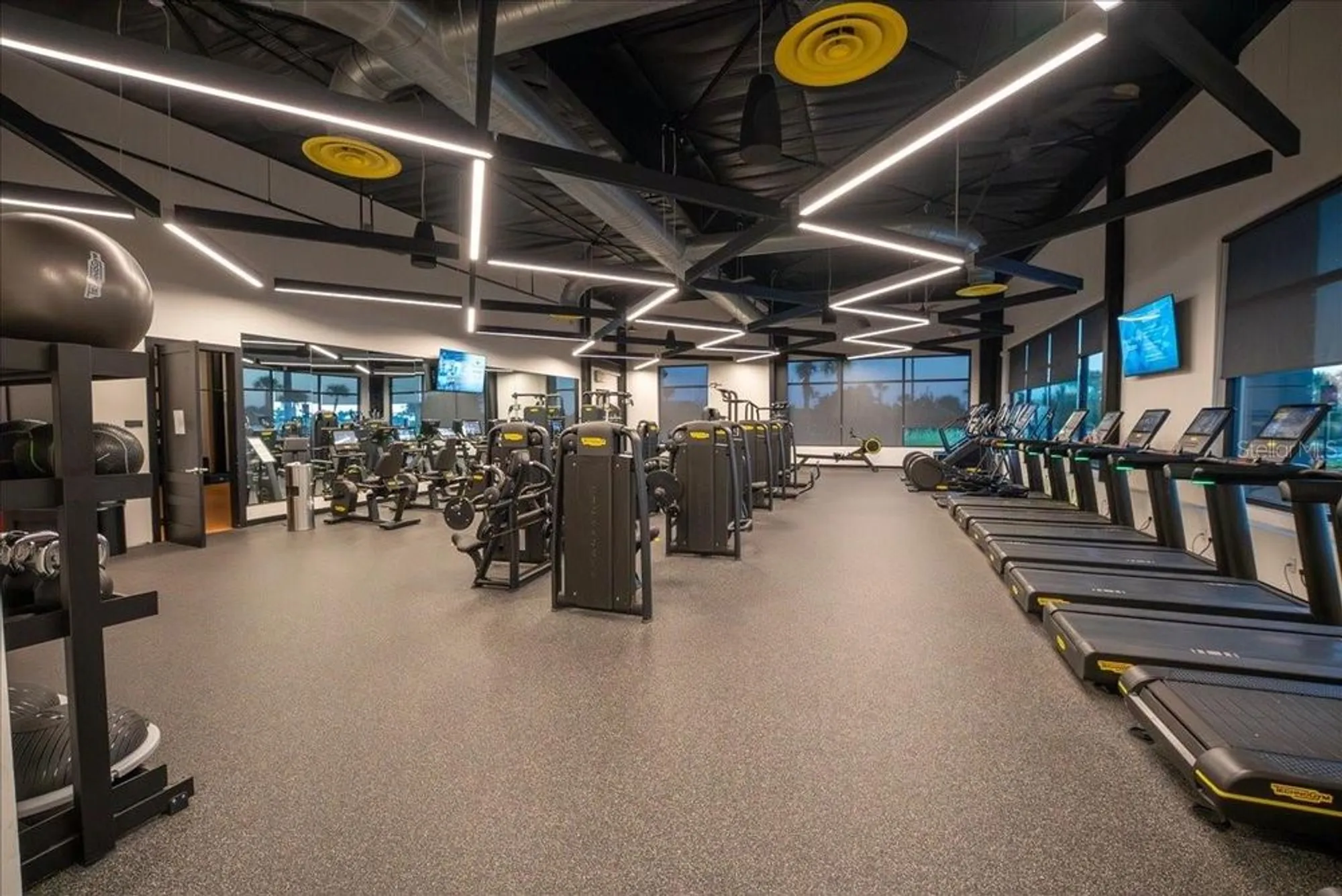 Property Slideshow image 79 of 86 | 10215 milky way cir, Sarasota, FL, 34241