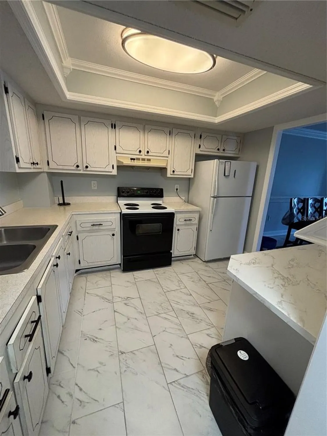 Property Slideshow image 4 of 22 | 3951 lake bayshore dr f408, Bradenton, FL, 34205