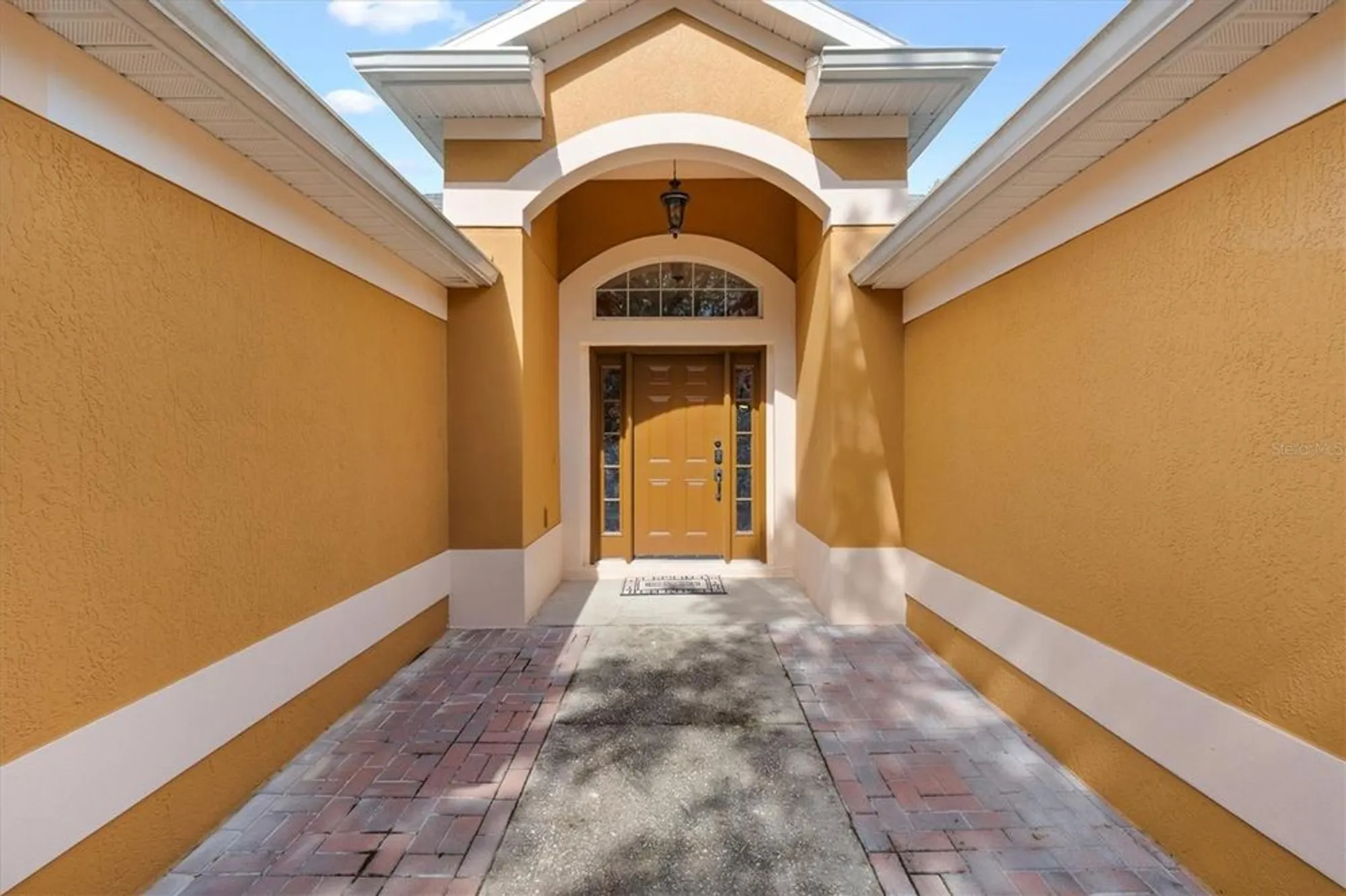 Property Slideshow image 2 of 29 | 39911 bayview dr, Lady Lake, FL, 32159