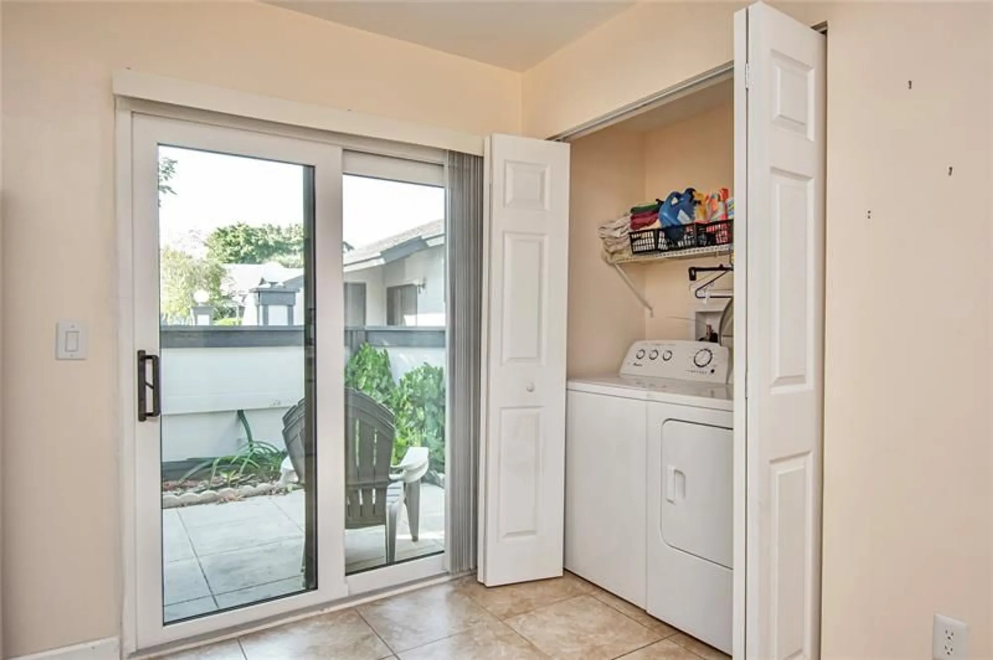 Property Slideshow image 6 of 64 | 381 ottawa ct, Royal Palm Beach, FL, 33411