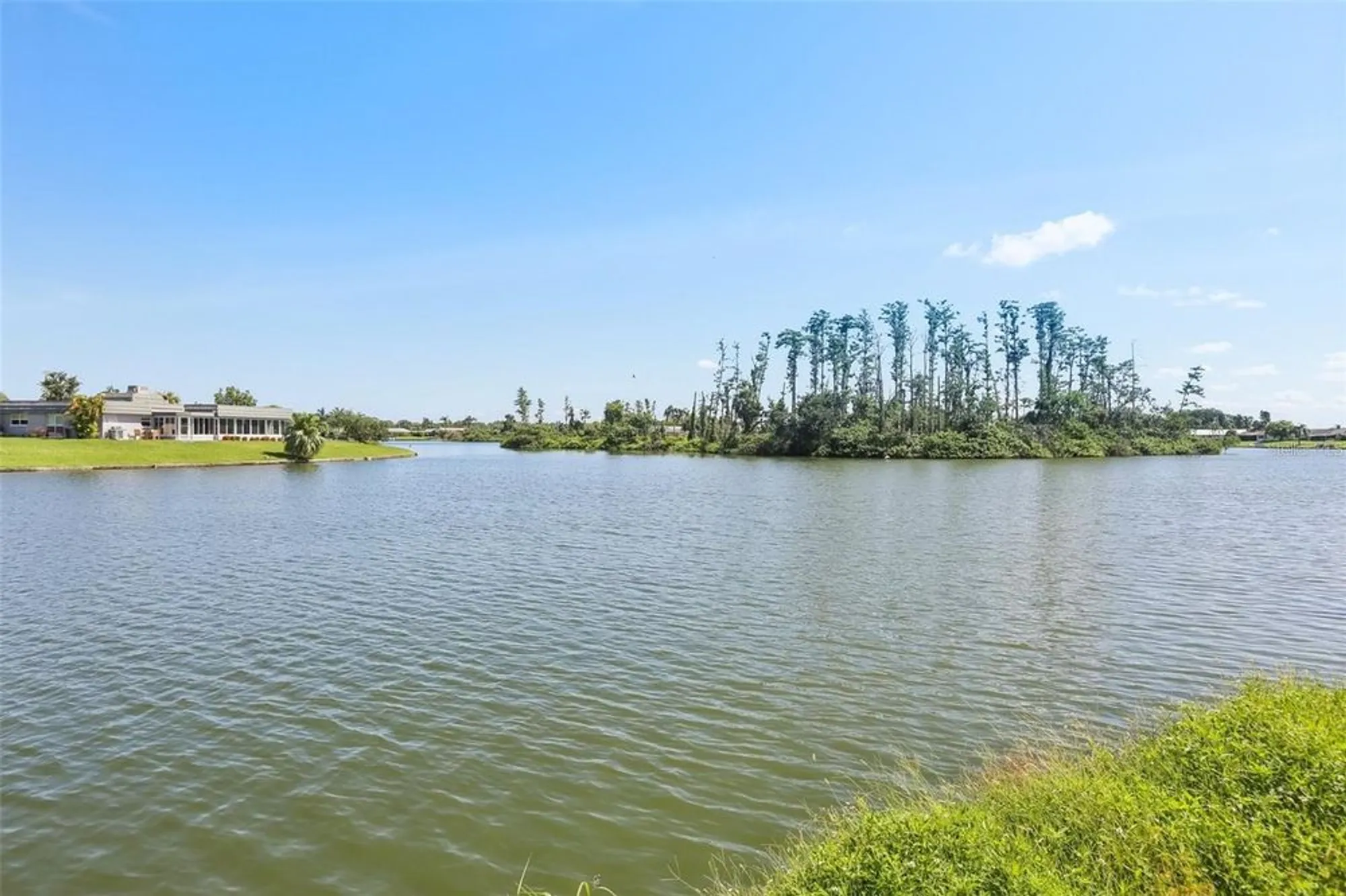 Property Slideshow image 1 of 36 | 1717 danbury dr, Sun City Center, FL, 33573