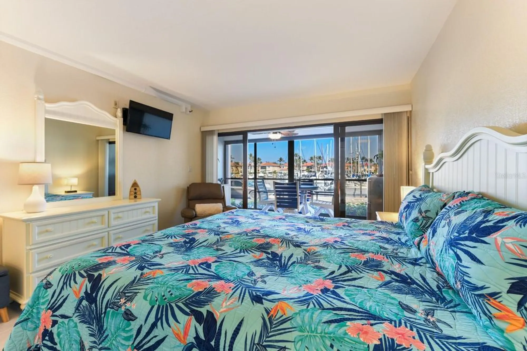 Property Slideshow image 11 of 31 | 3160 matecumbe key rd apt 212, Punta Gorda, FL, 33955