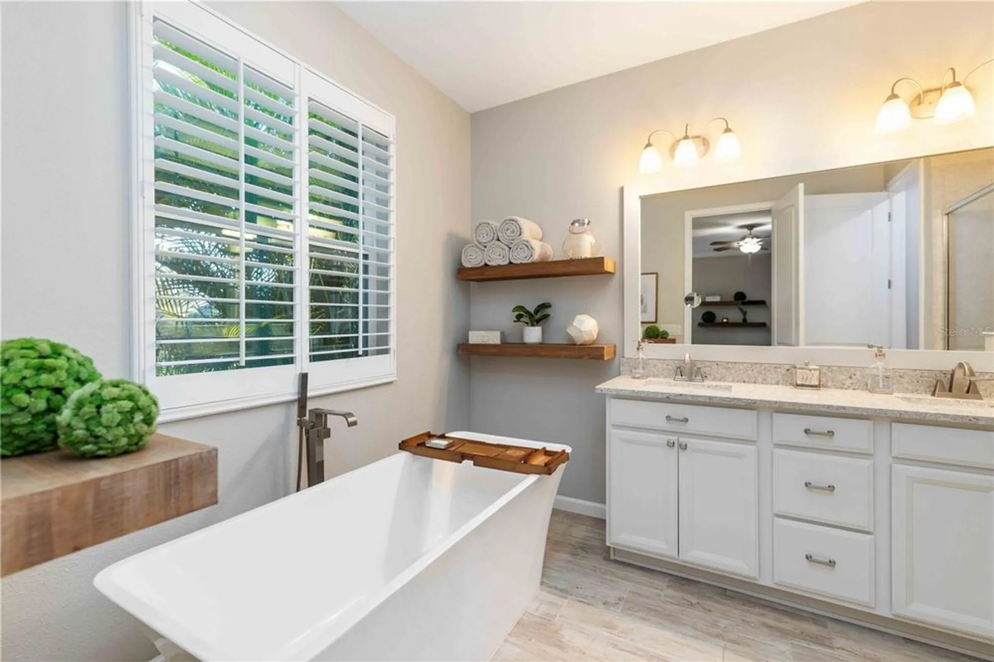 Property Slideshow image 12 of 27 | 11812 brookside dr, Bradenton, FL, 34211