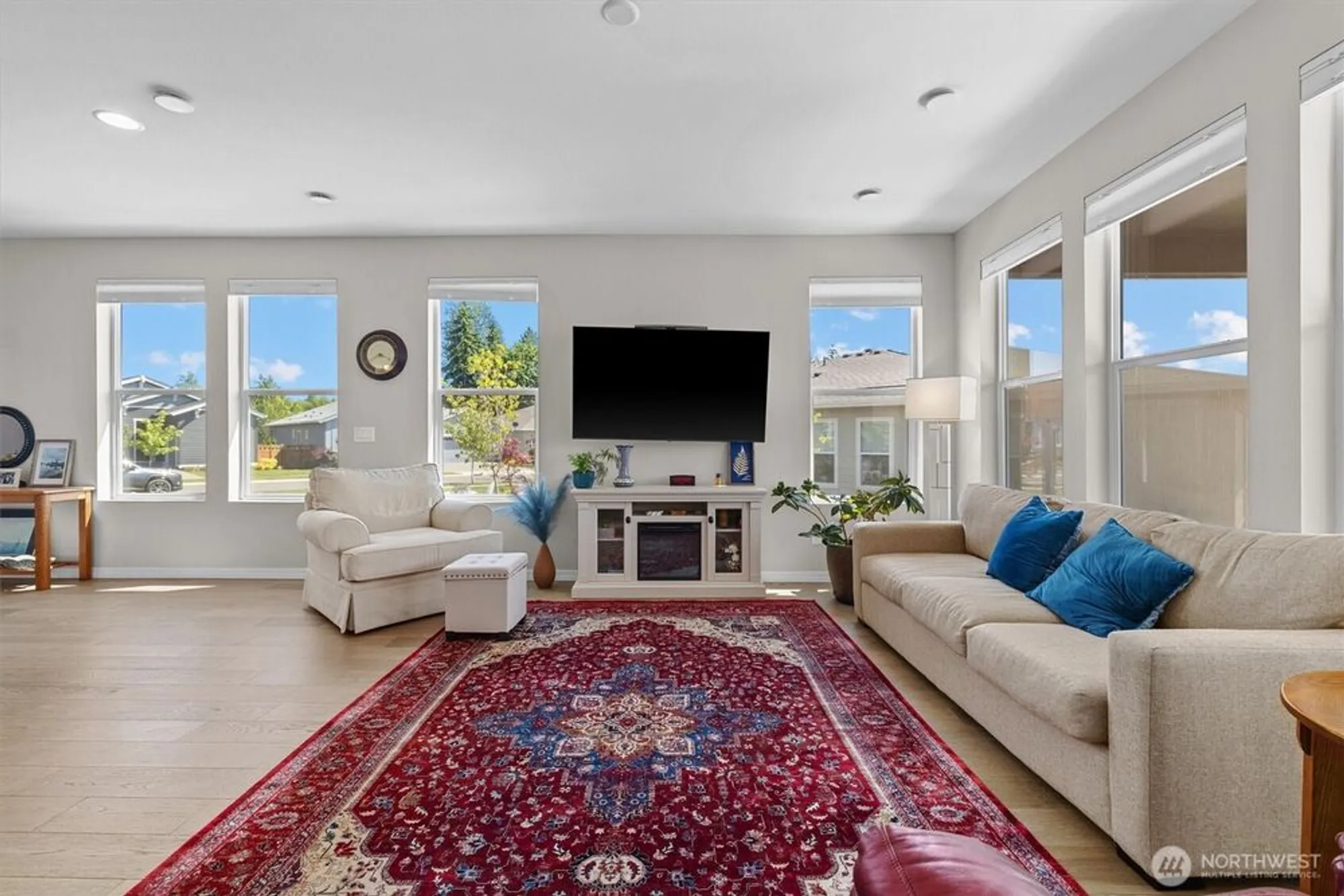 Property Slideshow image 22 of 35 | 15116 183rd ave e unit e, Bonney Lake, WA, 98391