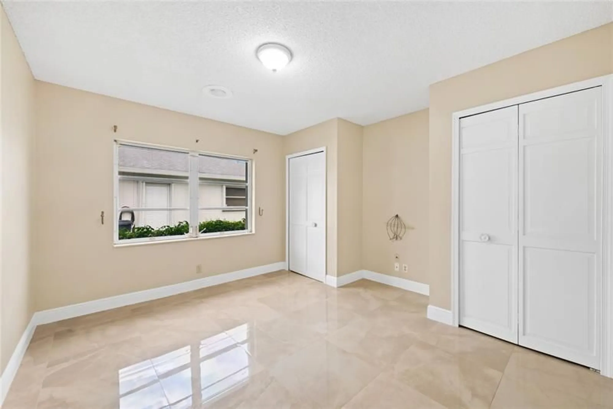 Property Slideshow image 22 of 43 | 10911 greentrail dr, Boynton Beach, FL, 33436