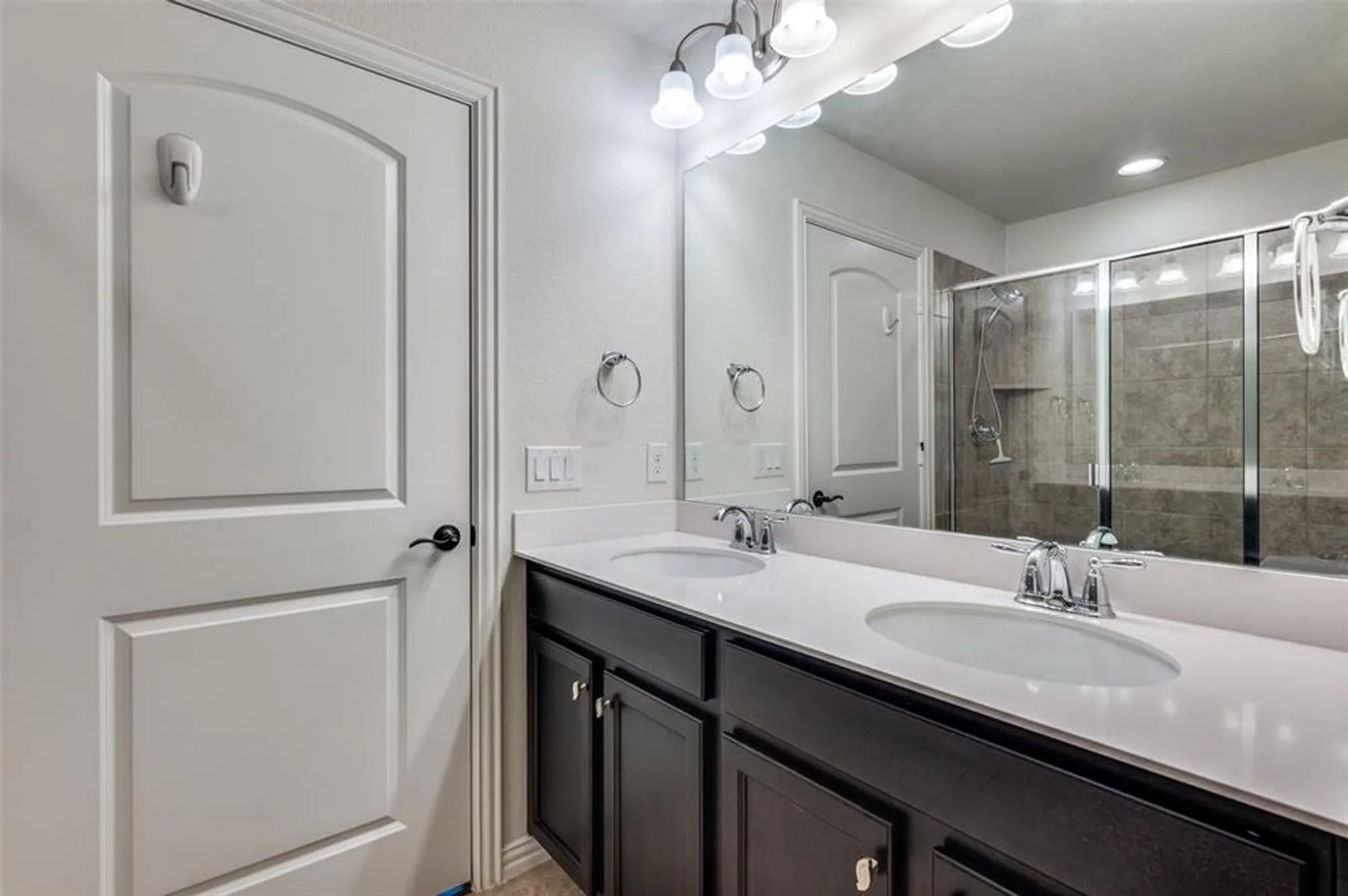 Property Slideshow image 16 of 21 | 7609 heritage dr, Aubrey, TX, 76227