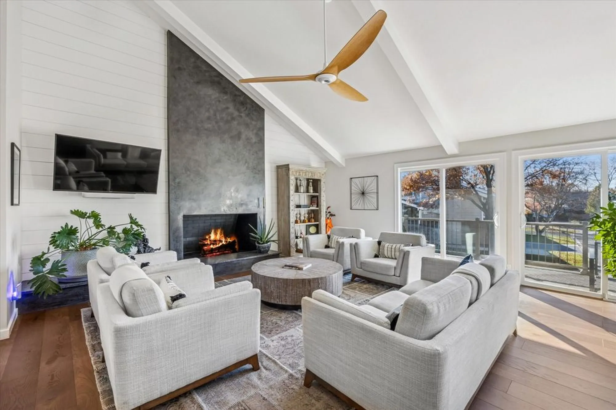 Property Slideshow image 4 of 30 | , Oak Brook, IL, 60523