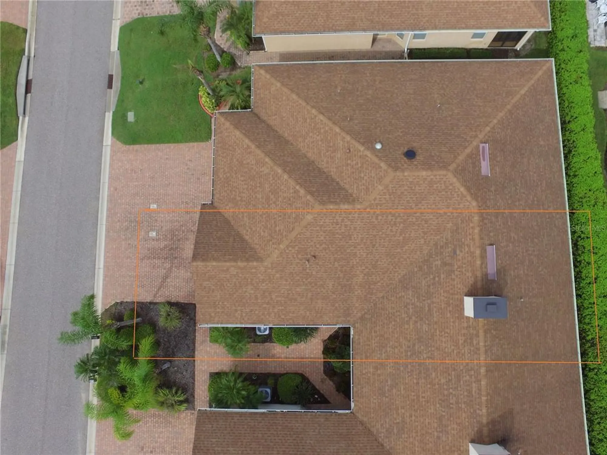 Property Slideshow image 35 of 68 | 1613 linz ct, Winter Haven, FL, 33884