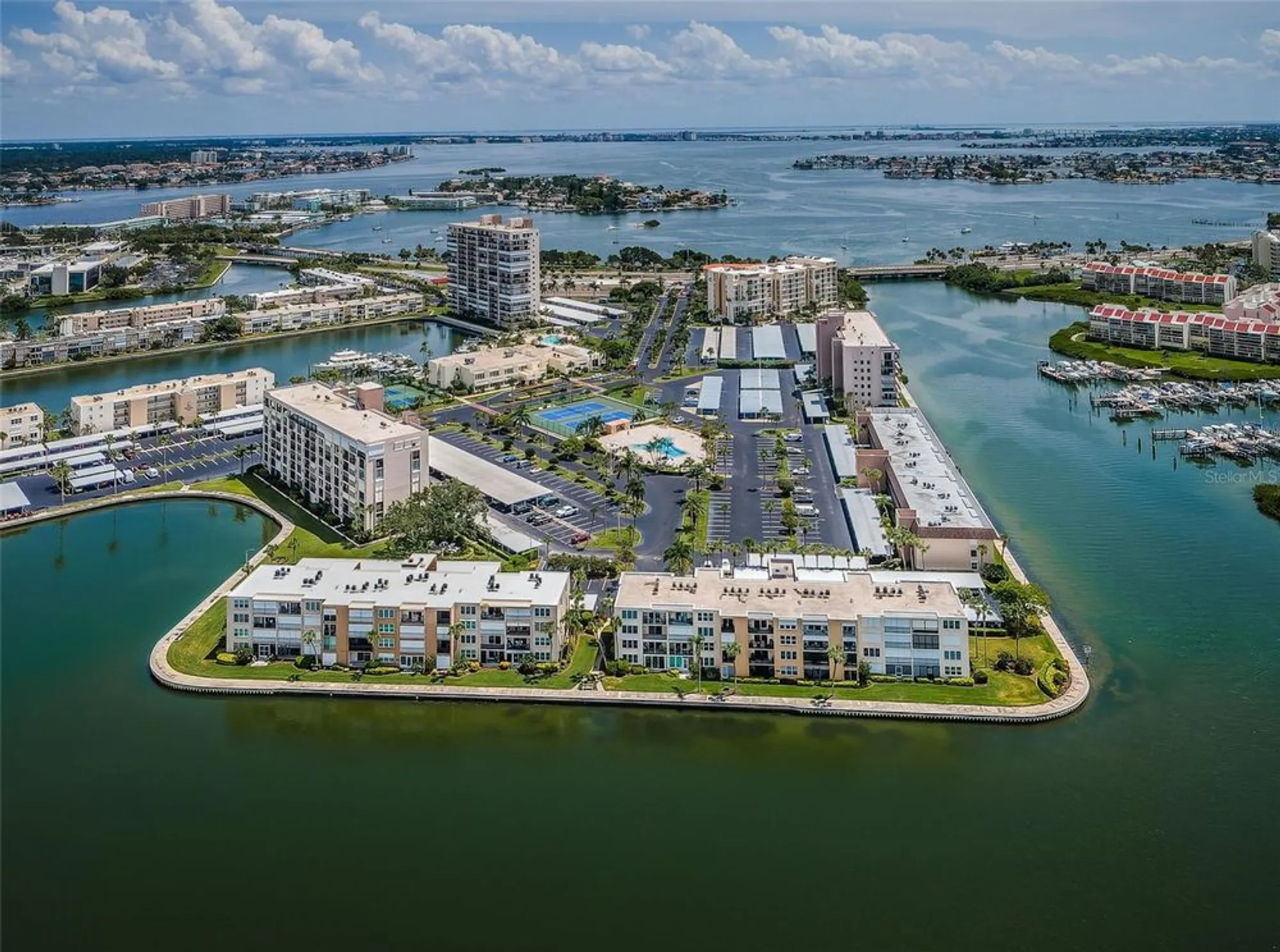Property Slideshow image 56 of 90 | 7420 bay island dr 171, South Pasadena, FL, 33707