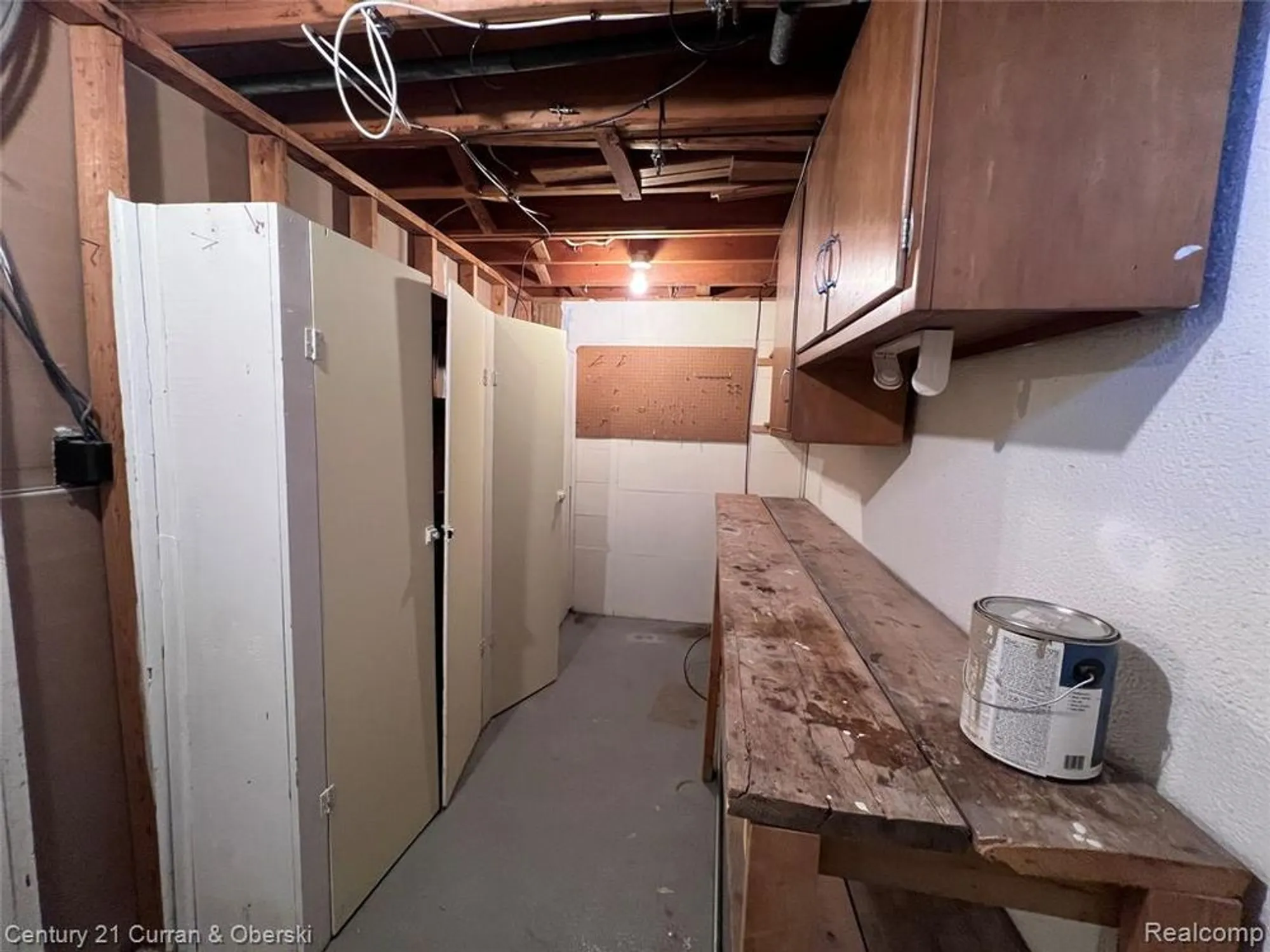 Property Slideshow image 10 of 12 | 25159 franklin ter # 8, South Lyon, MI, 48178