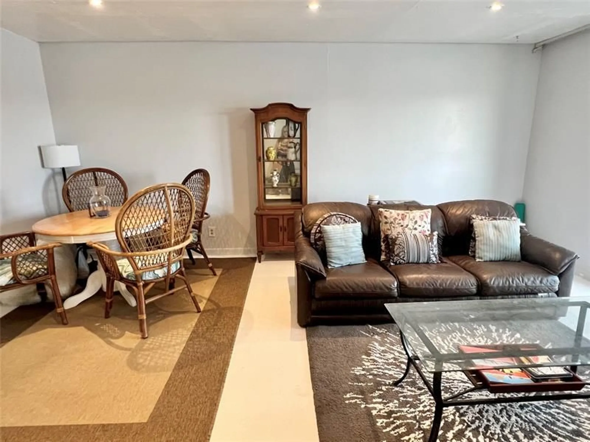 Property Slideshow image 11 of 44 | 4750 nw 22nd ct 507, Lauderhill, FL, 33313