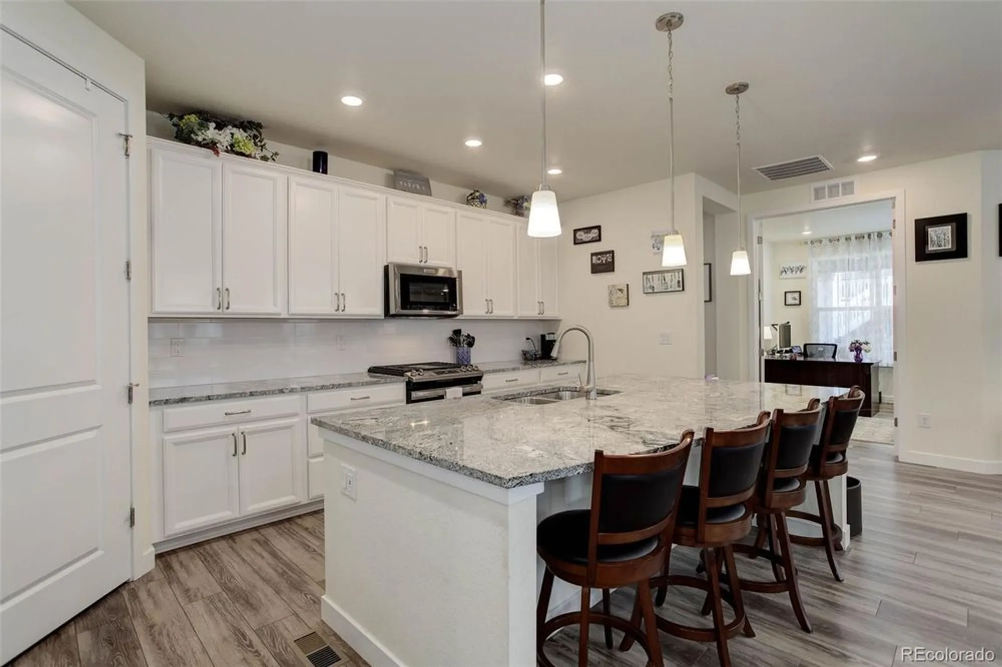 Property Slideshow image 11 of 48 | 8901 s ukraine ct, Aurora, CO, 80016