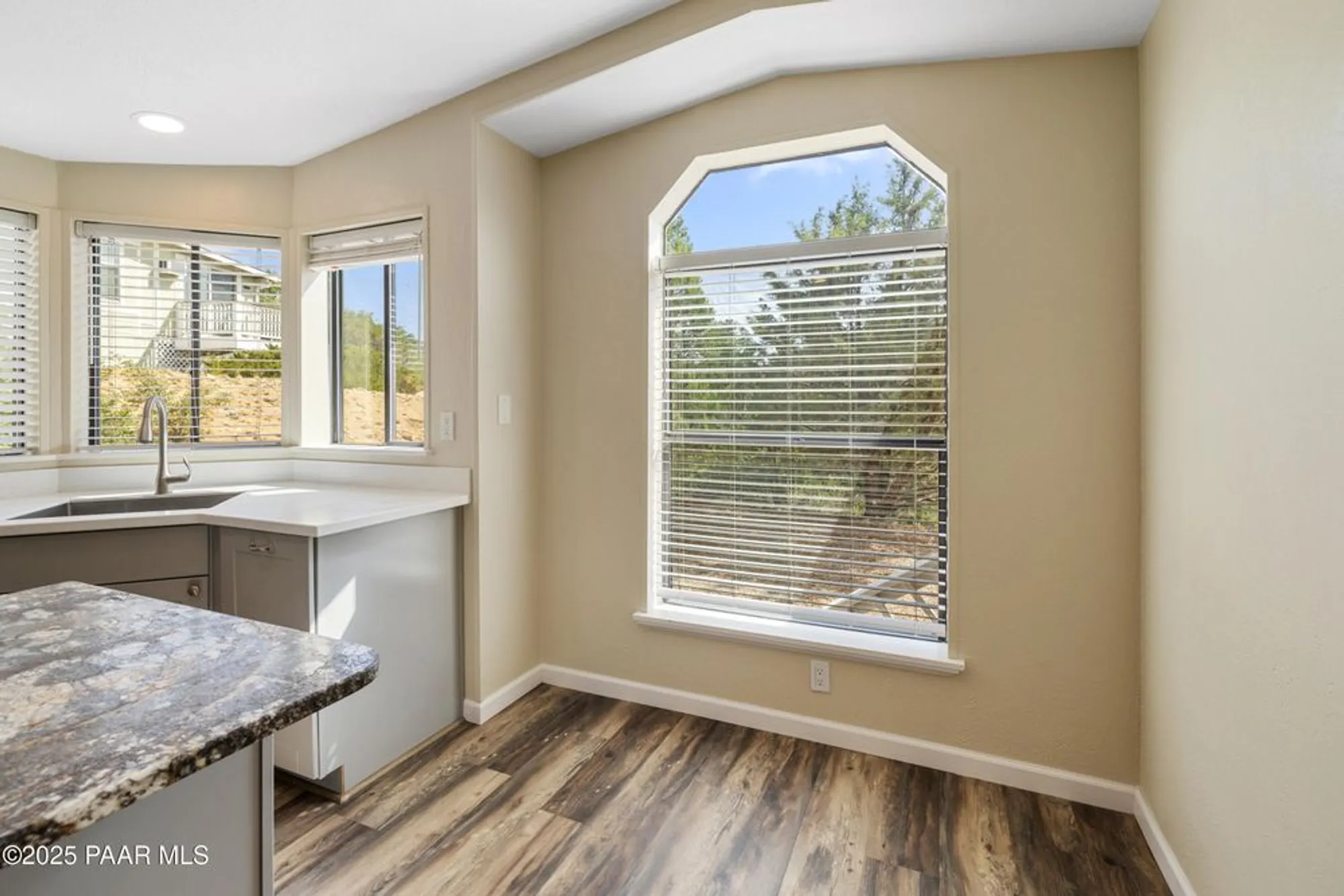 Property Slideshow image 14 of 48 | 1947 e mountain hollow dr, Prescott, AZ, 86301