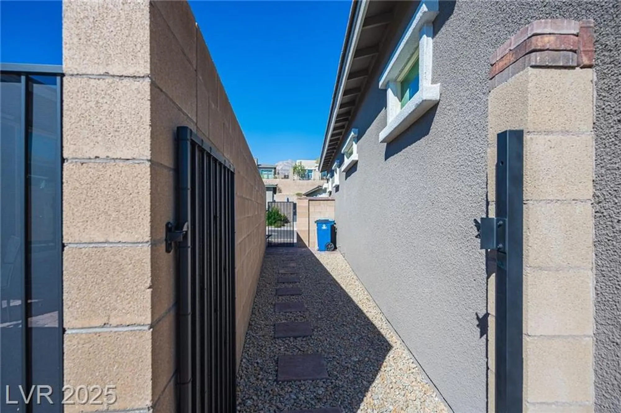 Property Slideshow image 36 of 46 | 932 belleforte ln, Las Vegas, NV, 89138