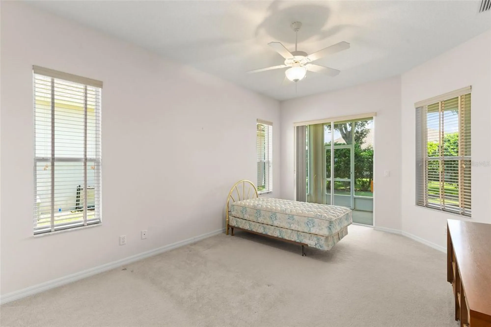 Property Slideshow image 8 of 48 | 20806 queen alexandra dr, Leesburg, FL, 34748