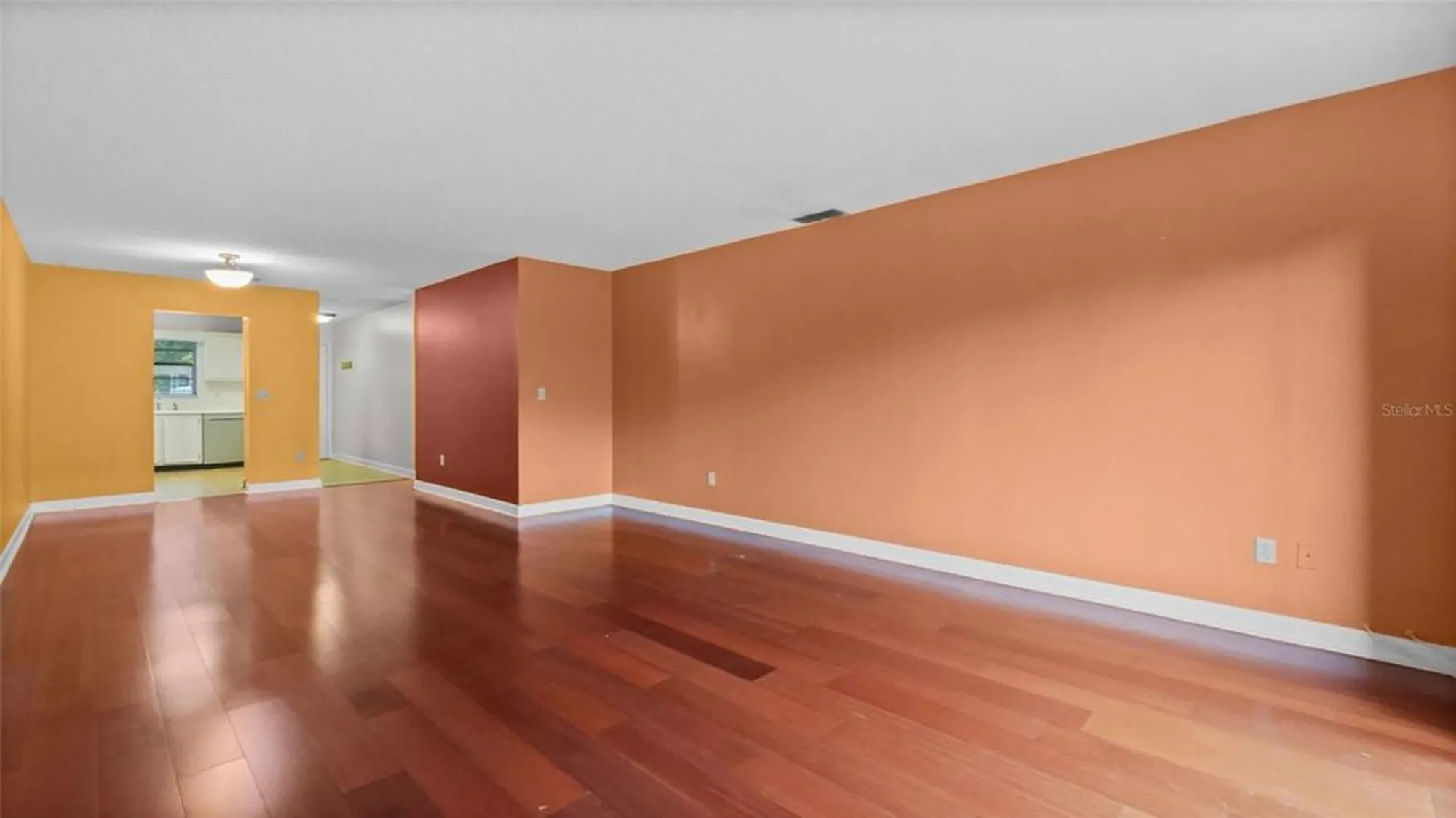 Property Slideshow image 7 of 32 | 6070 80th st n unit 109, St Petersburg, FL, 33709
