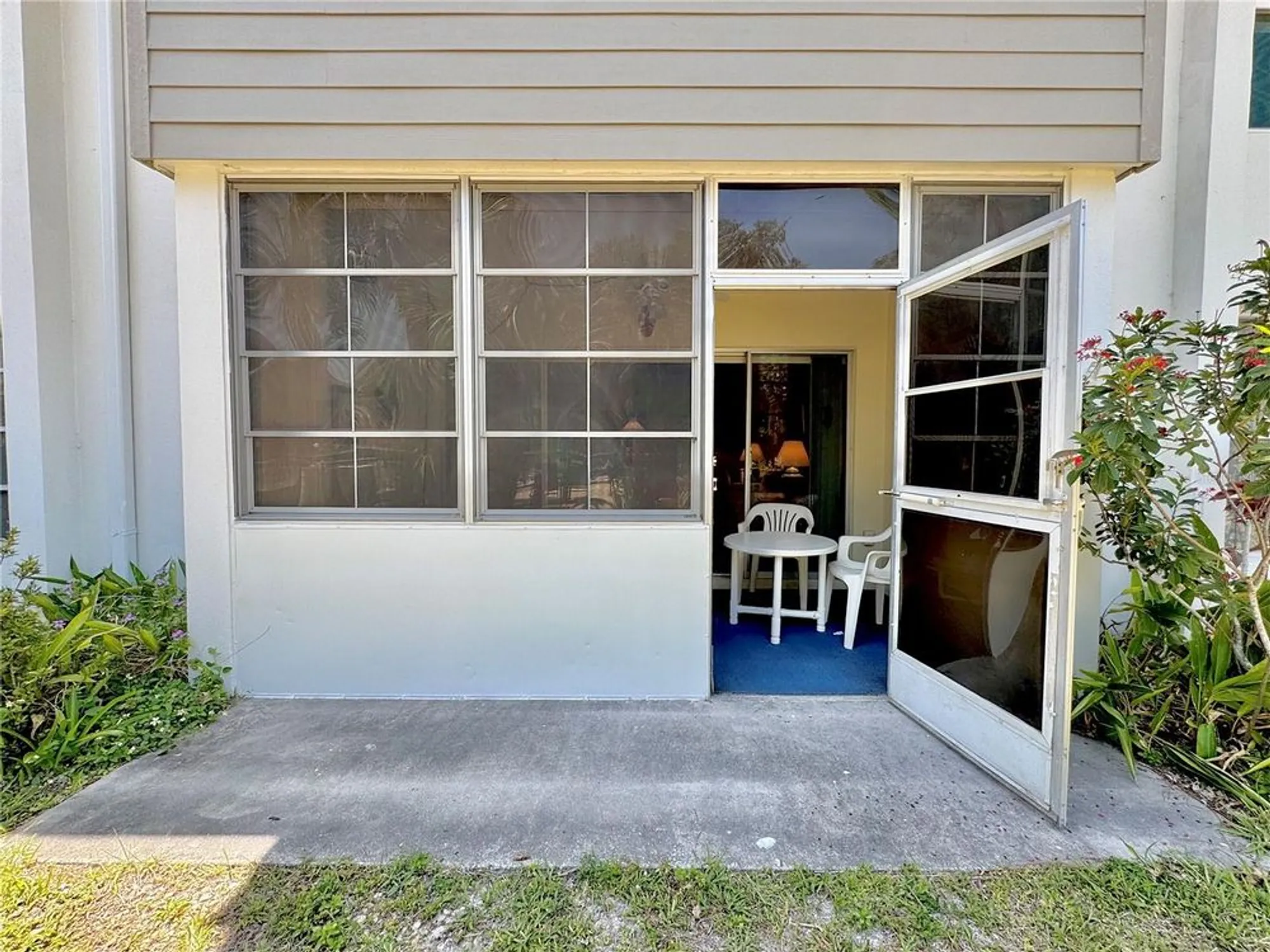 Property Slideshow image 9 of 32 | 21300 brinson ave 112, Port Charlotte, FL, 33952