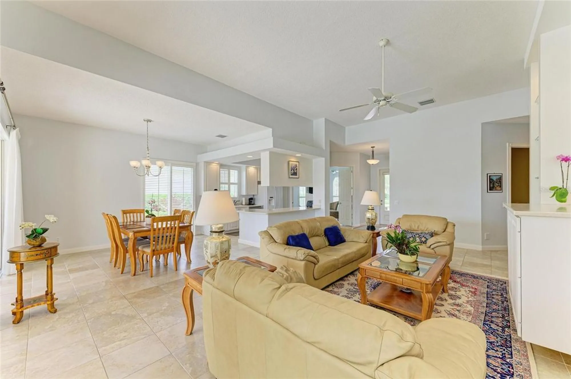 Property Slideshow image 12 of 65 | 5827 benevento dr, Sarasota, FL, 34238