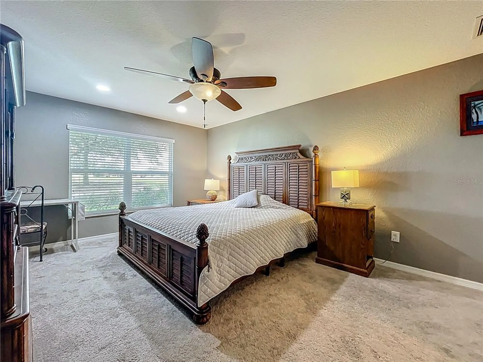 Property Slideshow image 16 of 49 | 27327 roanoke dr, Leesburg, FL, 34748