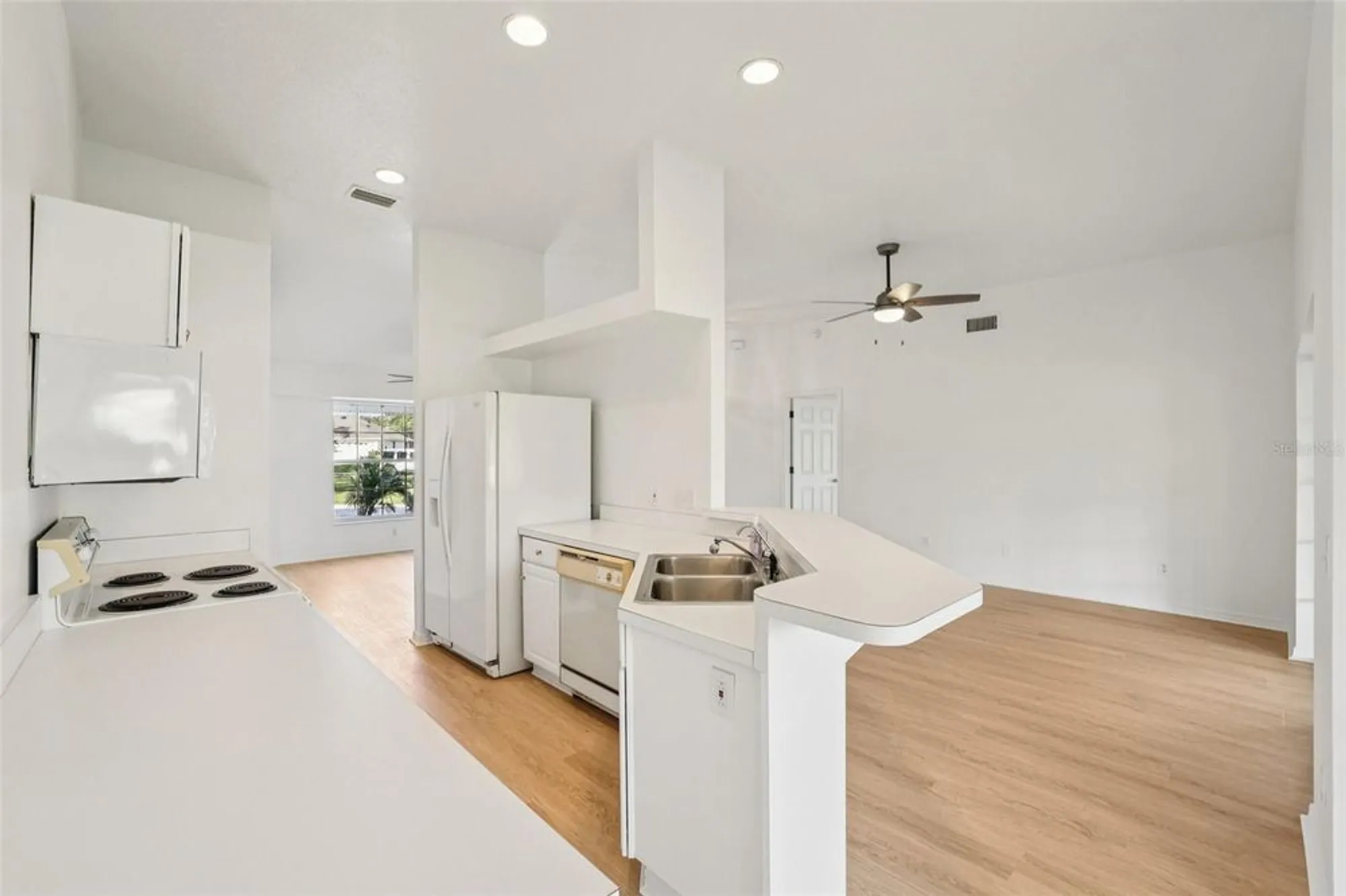 Property Slideshow image 18 of 41 | 512 juniper way, Tavares, FL, 32778