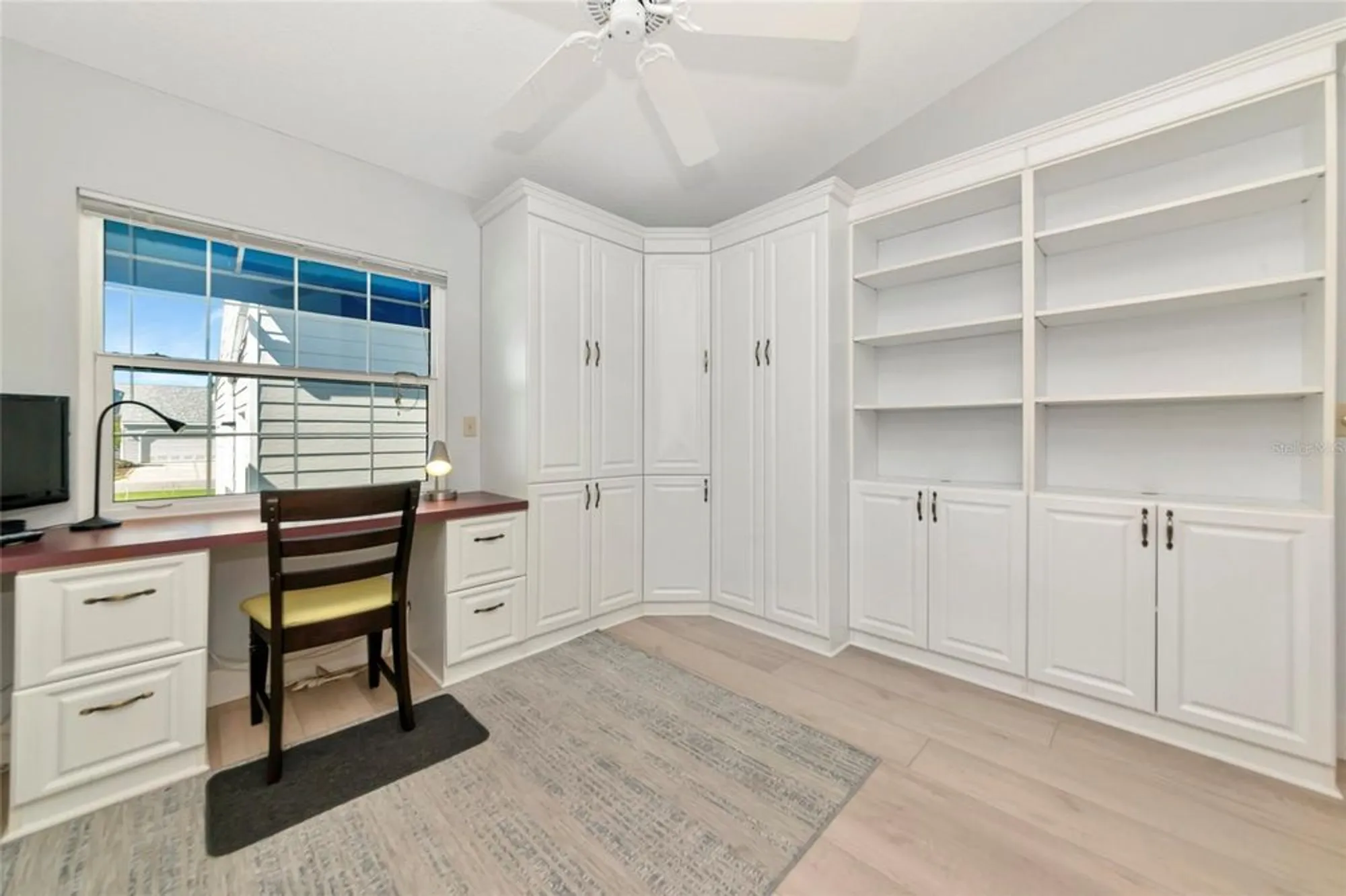 Property Slideshow image 29 of 63 | 515 woodstork cir, Bradenton, FL, 34209