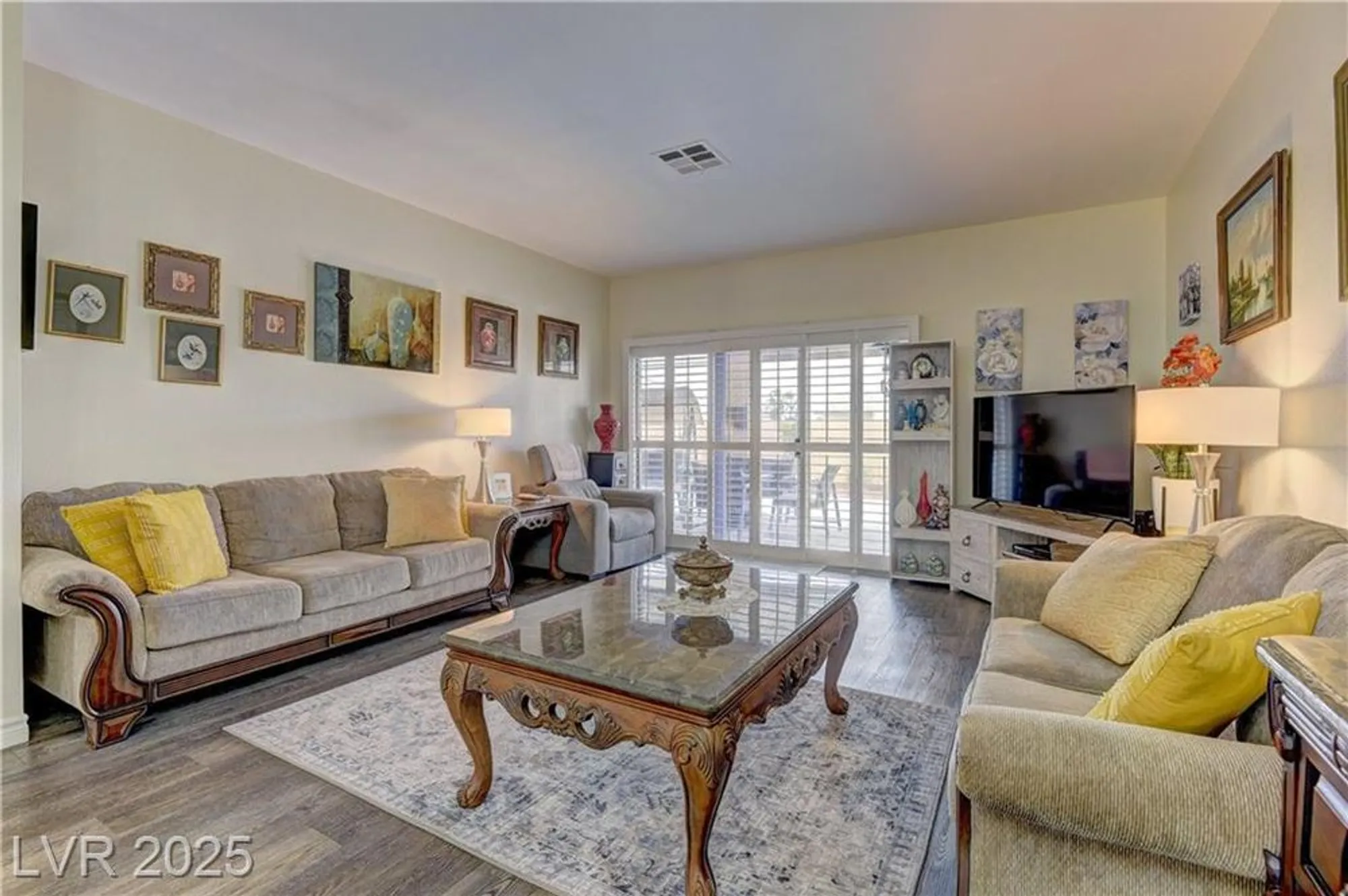 Property Slideshow image 7 of 25 | 468 fallwood ln, Las Vegas, NV, 89107