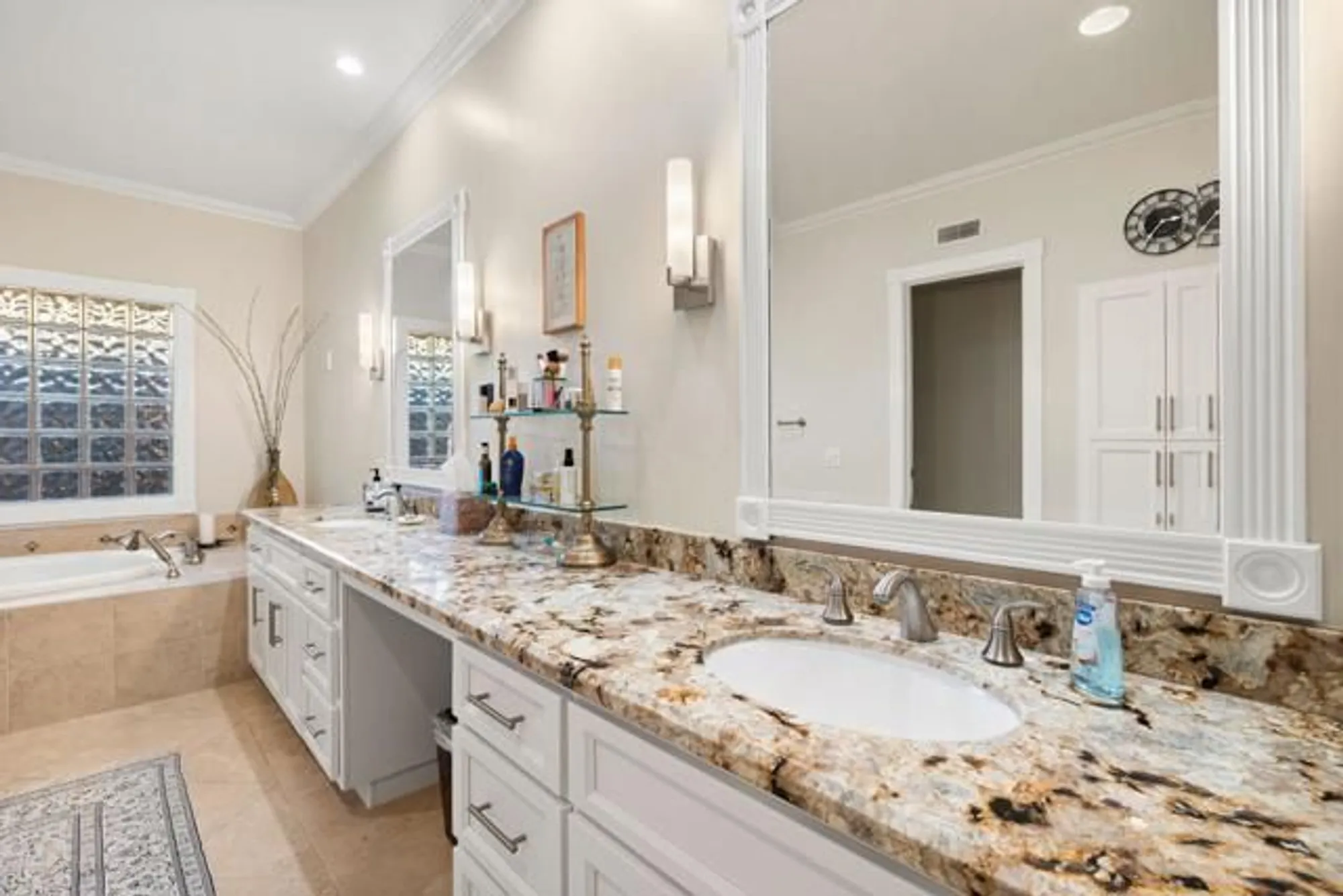 Property Slideshow image 28 of 73 | 55556 pinehurst, La Quinta, CA, 92253