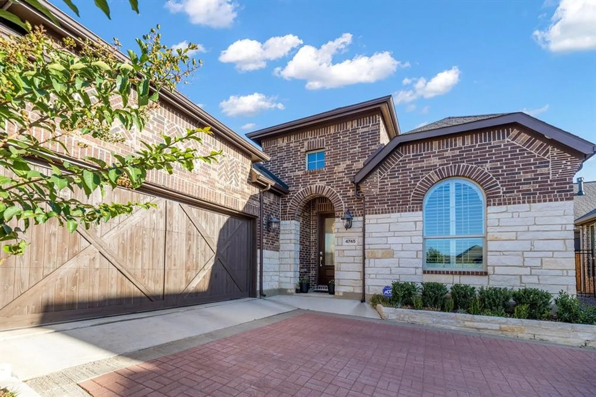 Property Slideshow image 28 of 28 | 4745 kings garden pkwy, Arlington, TX, 76005