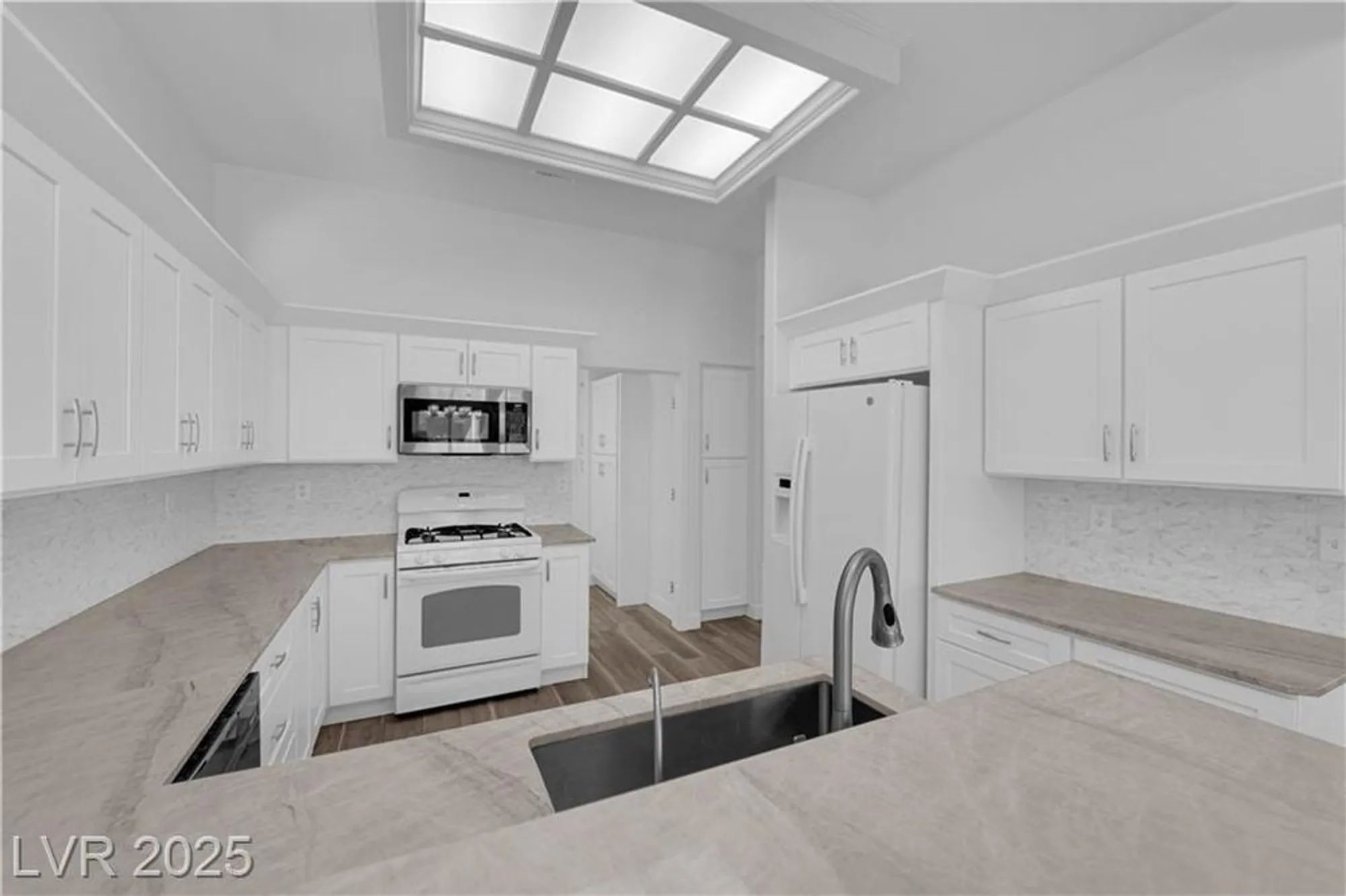 Property Slideshow image 2 of 35 | 10144 hunter springs dr, Las Vegas, NV, 89134
