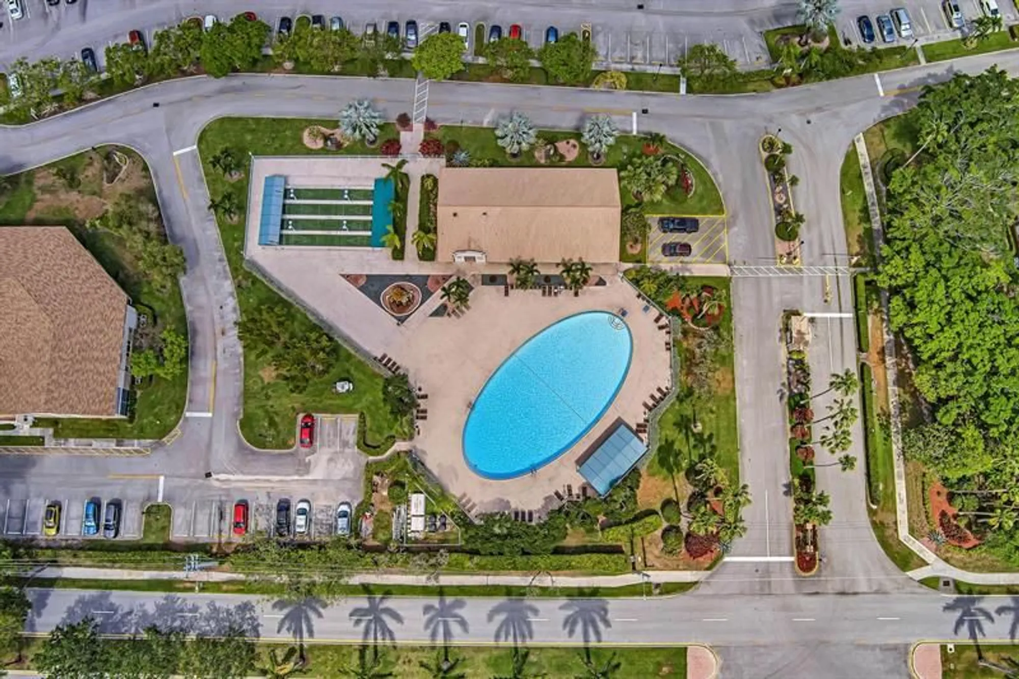 Property Slideshow image 44 of 71 | 7512 n devon dr 210, Tamarac, FL, 33321