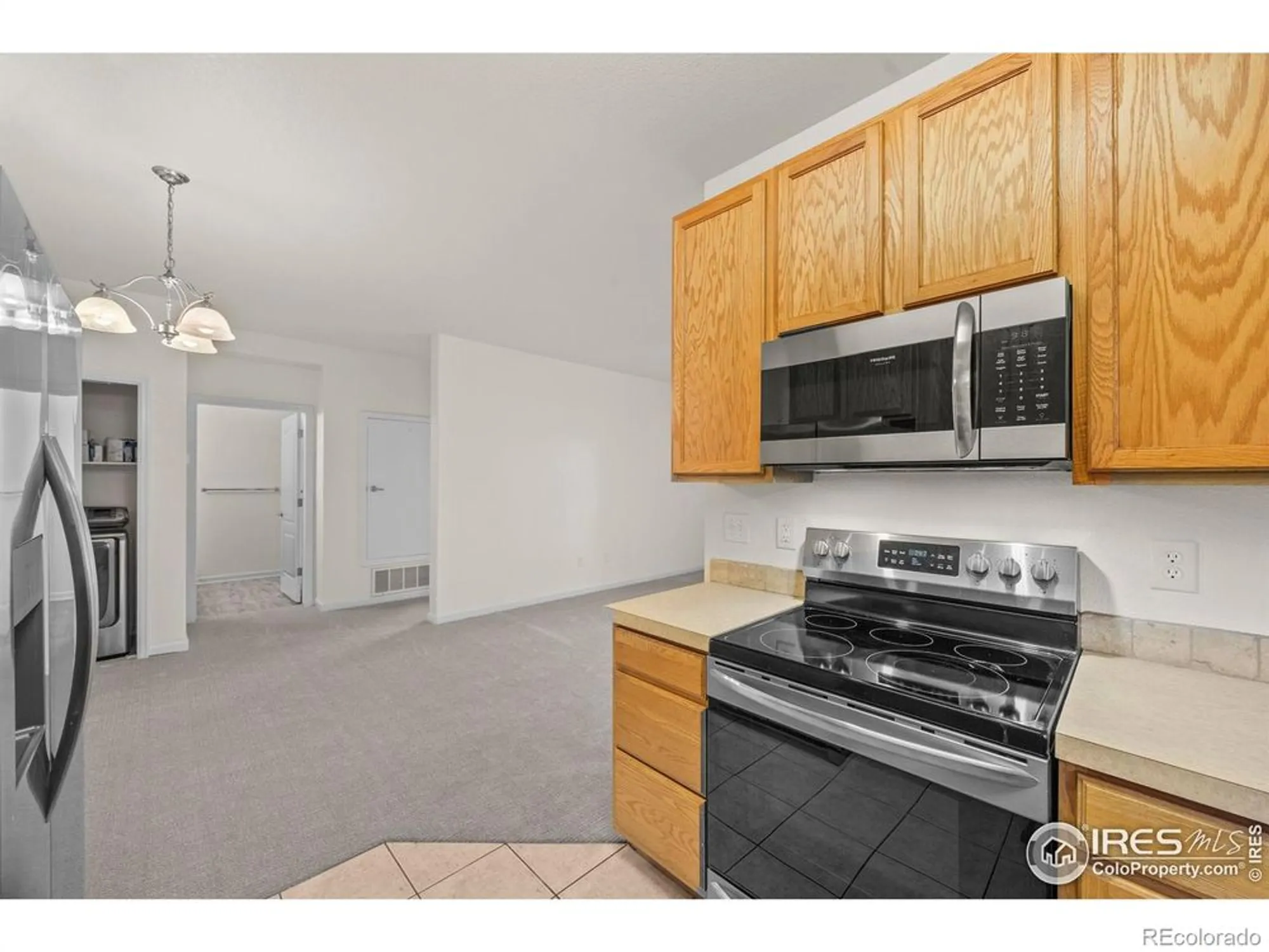 Property Slideshow image 13 of 24 | 4725 hahns peak dr 101, Loveland, CO, 80538