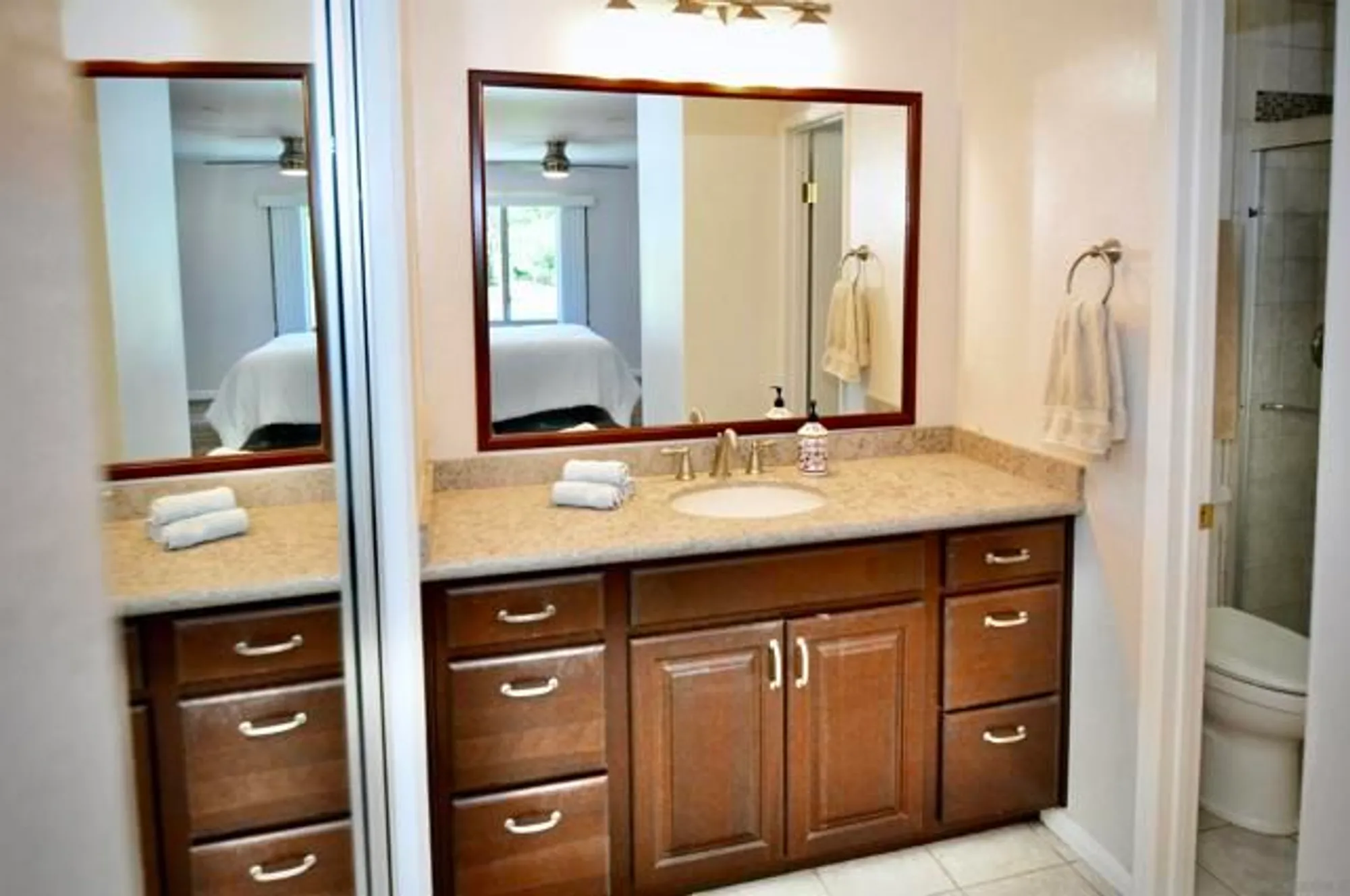 Property Slideshow image 19 of 24 | 17473 plaza abierto 30, San Diego, CA, 92128