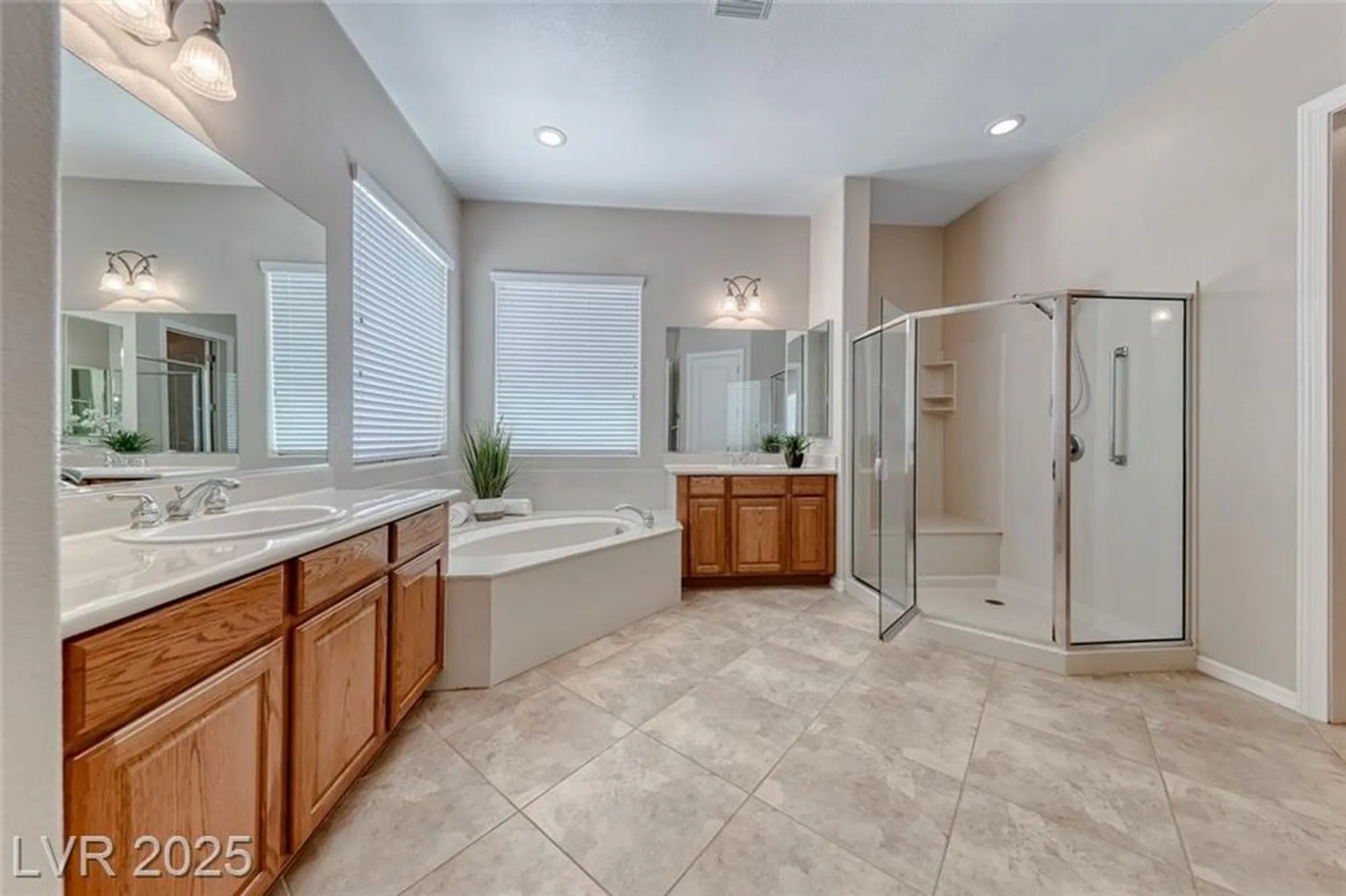 Property Slideshow image 20 of 48 | 2114 twin falls dr, Henderson, NV, 89044