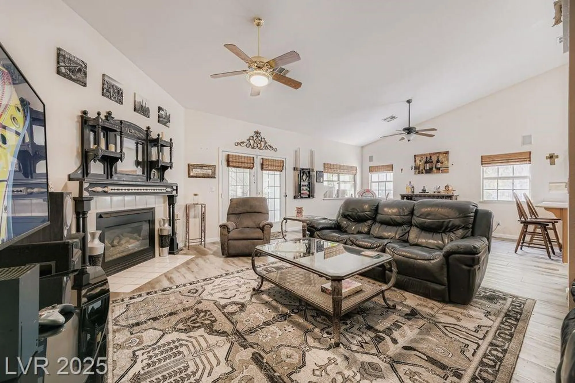Property Slideshow image 7 of 28 | 5320 rim view ln, Las Vegas, NV, 89130