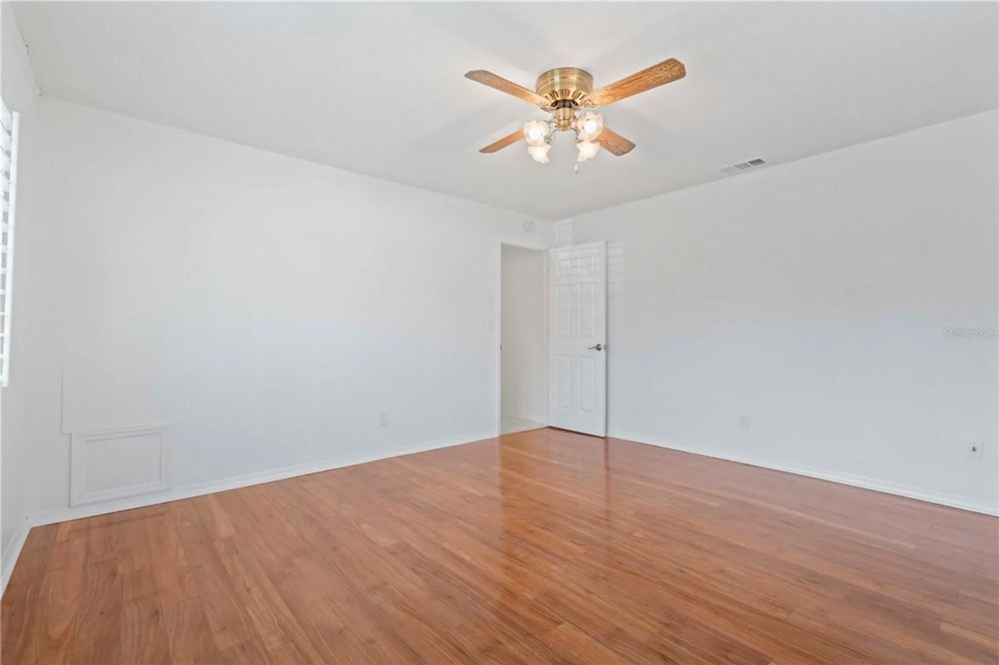 Property Slideshow image 38 of 55 | 2329 lancaster dr, Sun City Center, FL, 33573