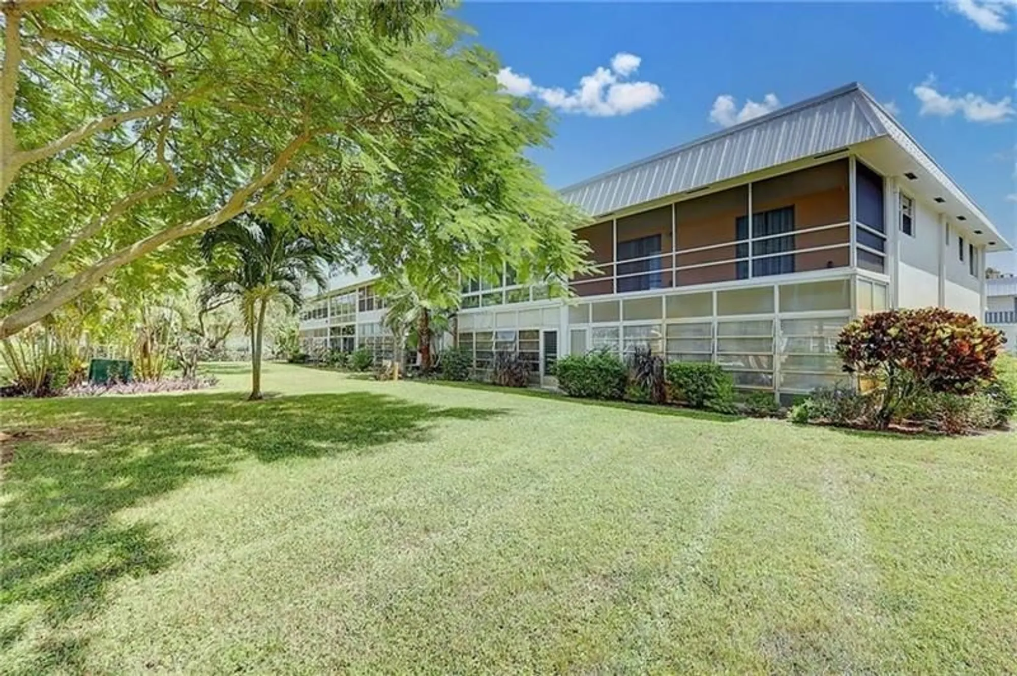 Property Slideshow image 16 of 19 | 2929 se ocean blvd apt 142-3, Stuart, FL, 34996