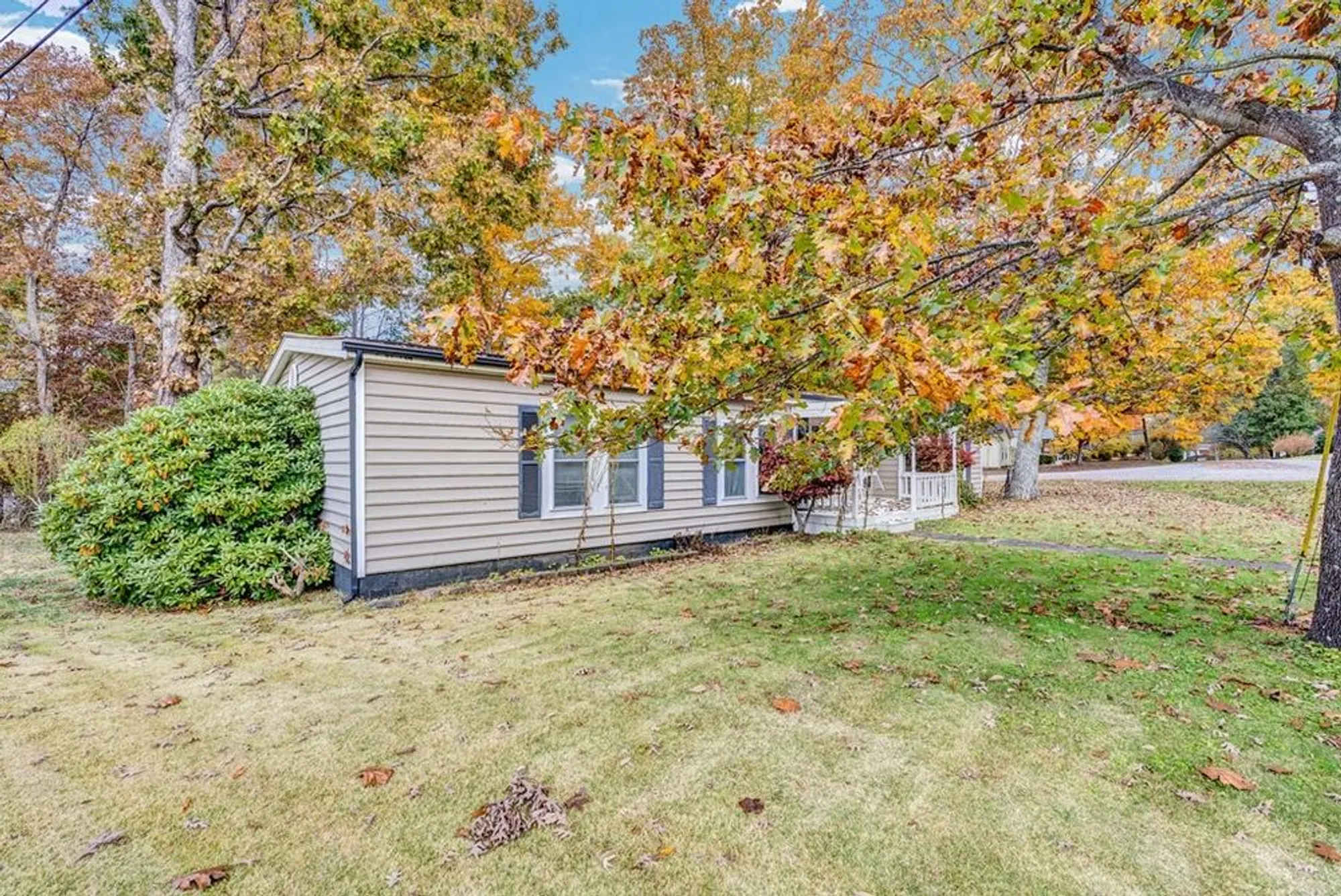 Property Slideshow image 4 of 24 | 313 rugby rd, Crossville, TN, 38558