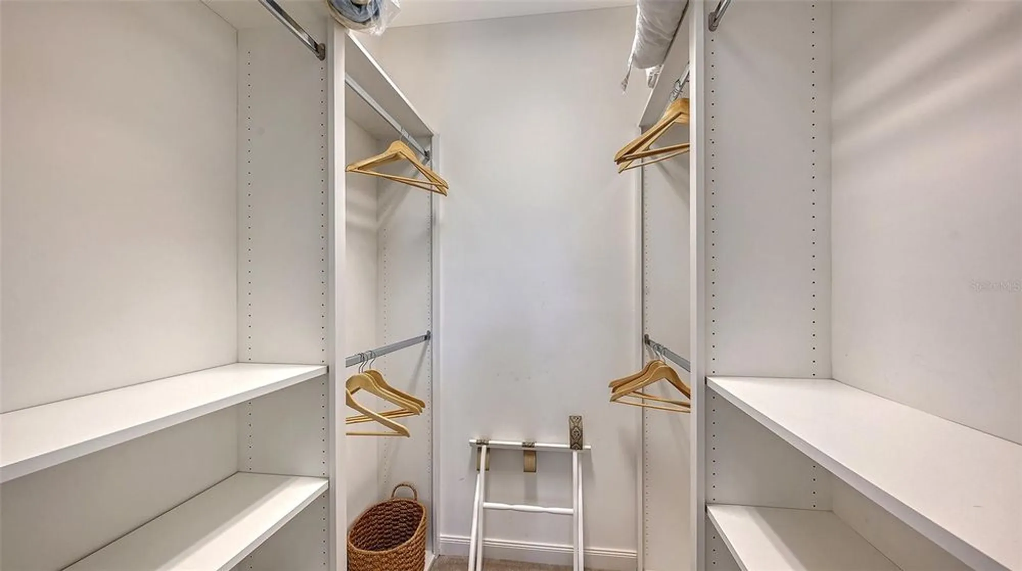 Property Slideshow image 25 of 63 | 1749 burgos dr, Sarasota, FL, 34238