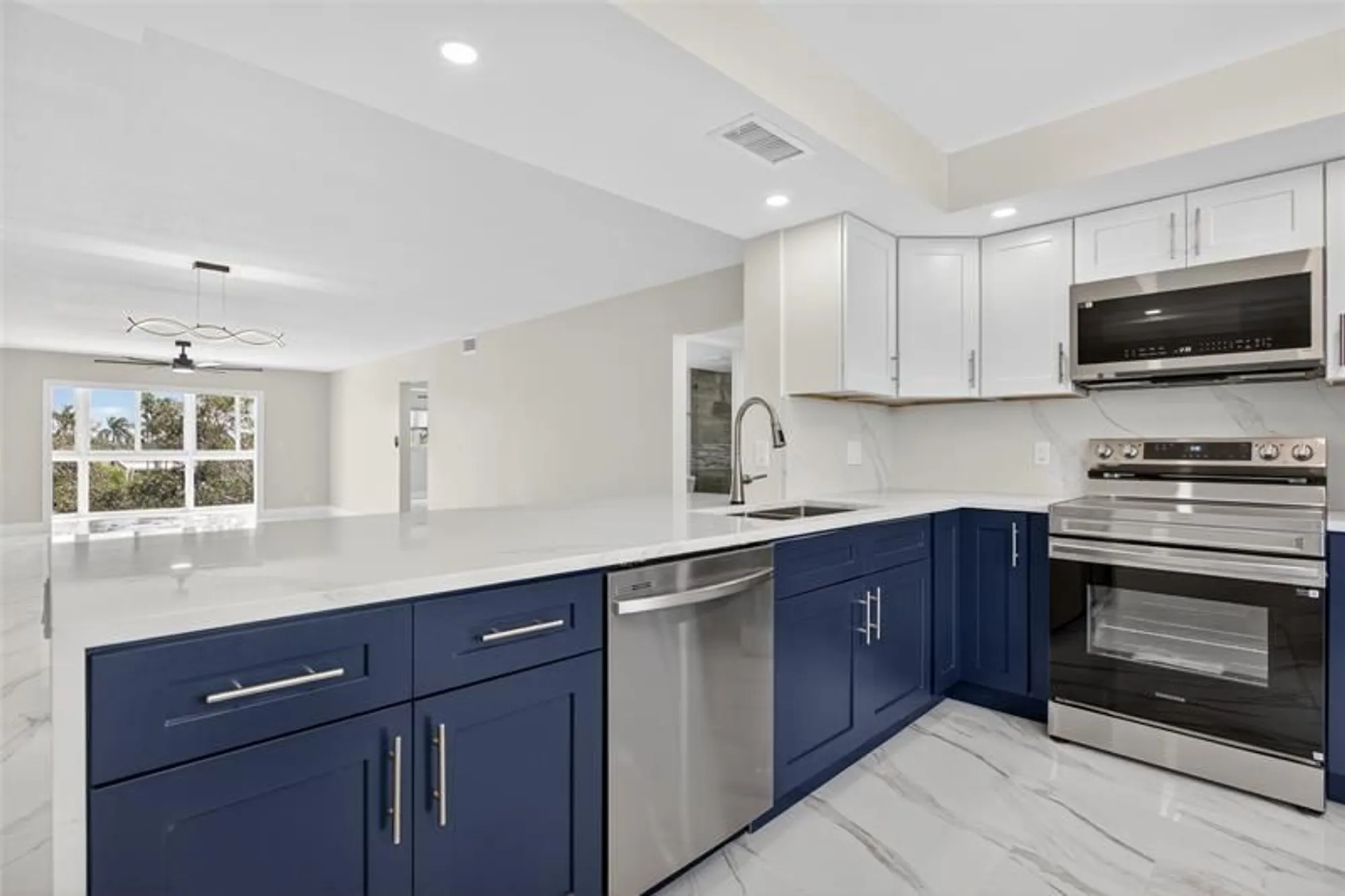 Property Slideshow image 1 of 83 | 3303 aruba way o4, Coconut Creek, FL, 33066