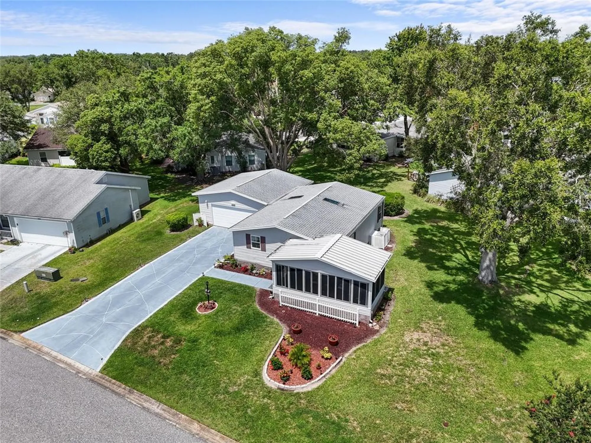 Property Slideshow image 30 of 38 | 25333 casa del lago ln, Leesburg, FL, 34748