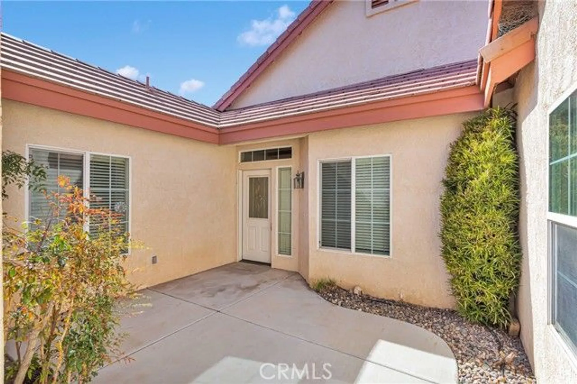 Property Slideshow image 7 of 36 | 11262 country club dr, Apple Valley, CA, 92308