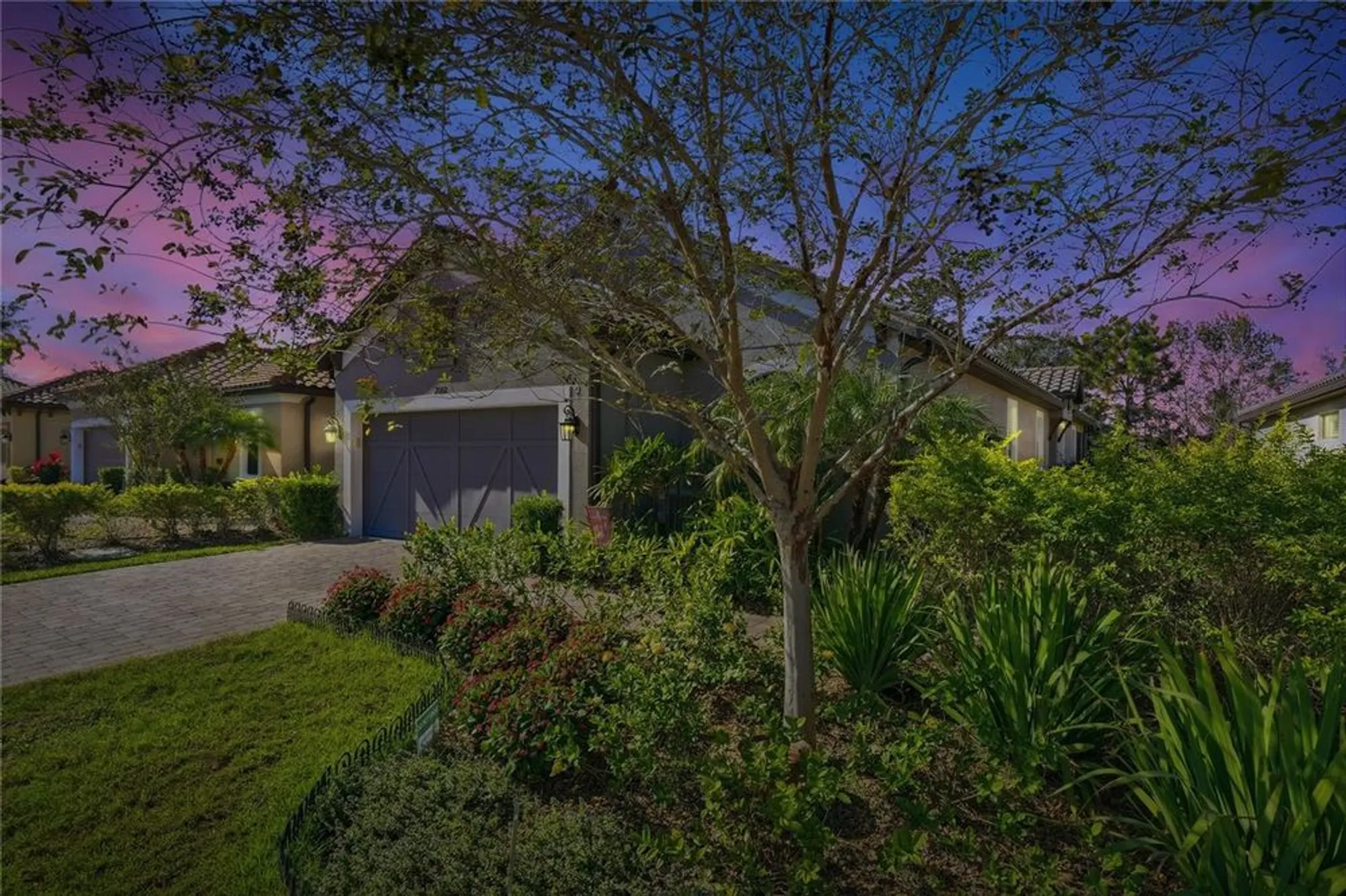 Property Slideshow image 4 of 70 | 20112 sorano hill pl, Tampa, FL, 33647