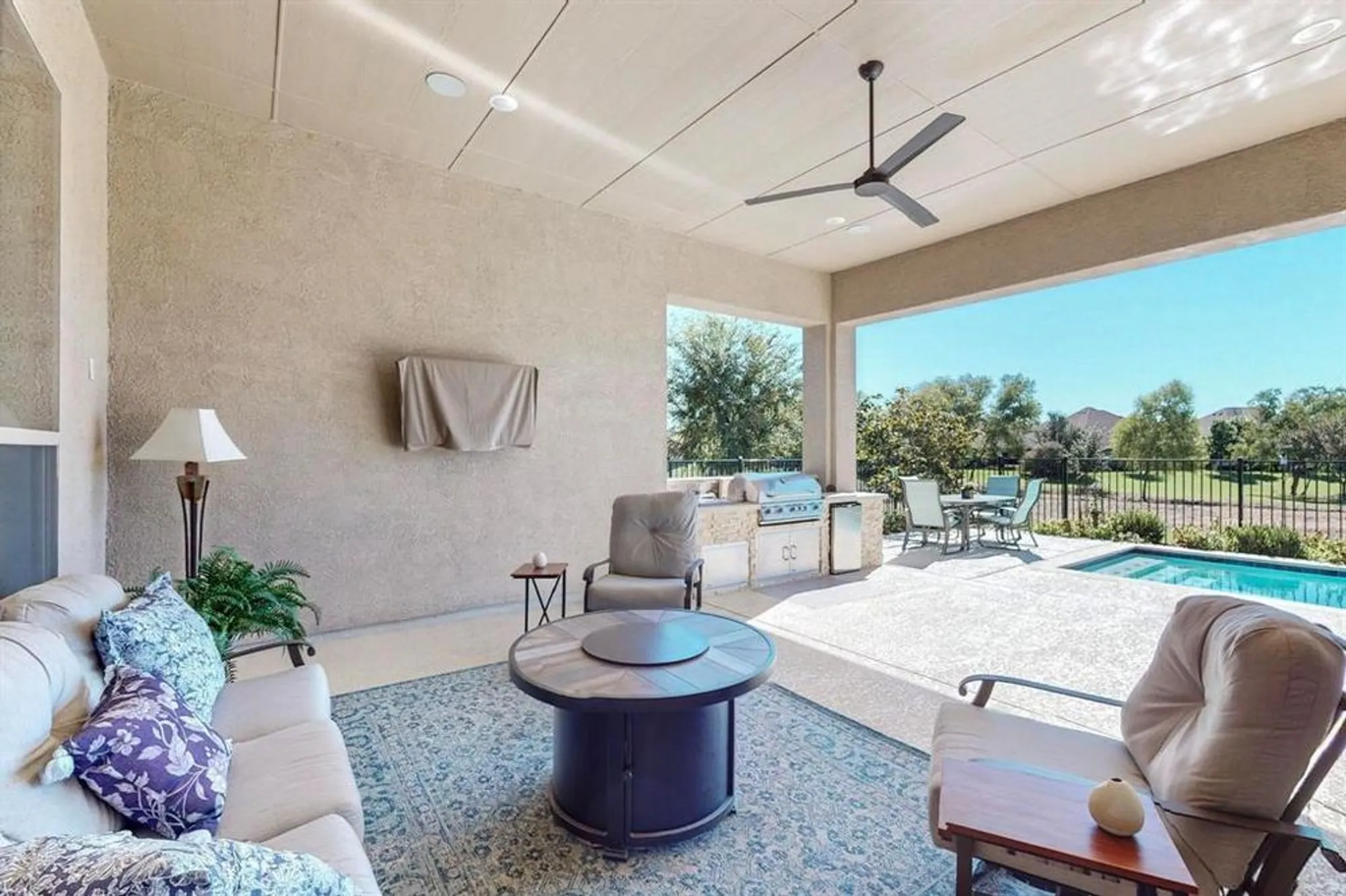 Property Slideshow image 32 of 40 | 11013 cartwright dr, Denton, TX, 76207