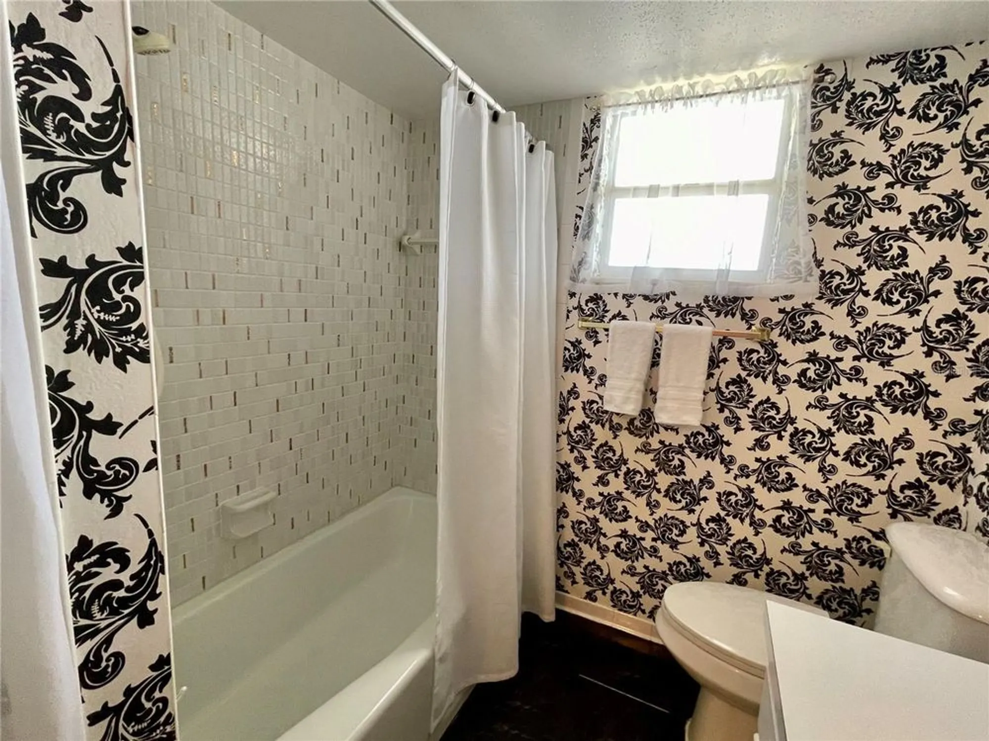 Property Slideshow image 23 of 45 | 700 mirror ter 603, Winter Haven, FL, 33881