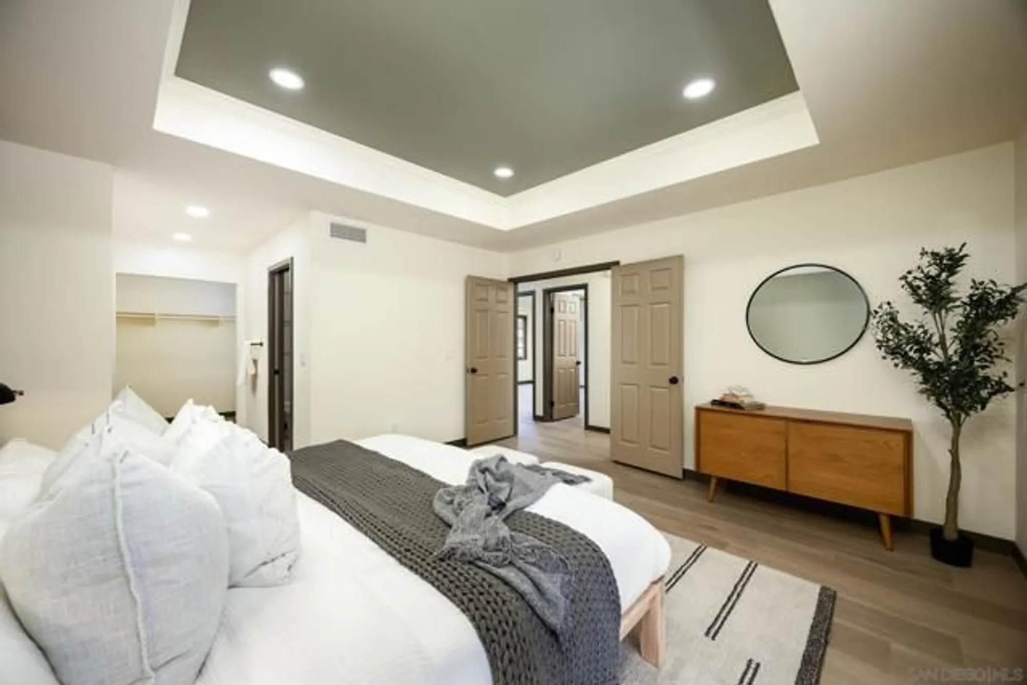 Property Slideshow image 16 of 56 | 17680 caminito balata, San Diego, CA, 92128