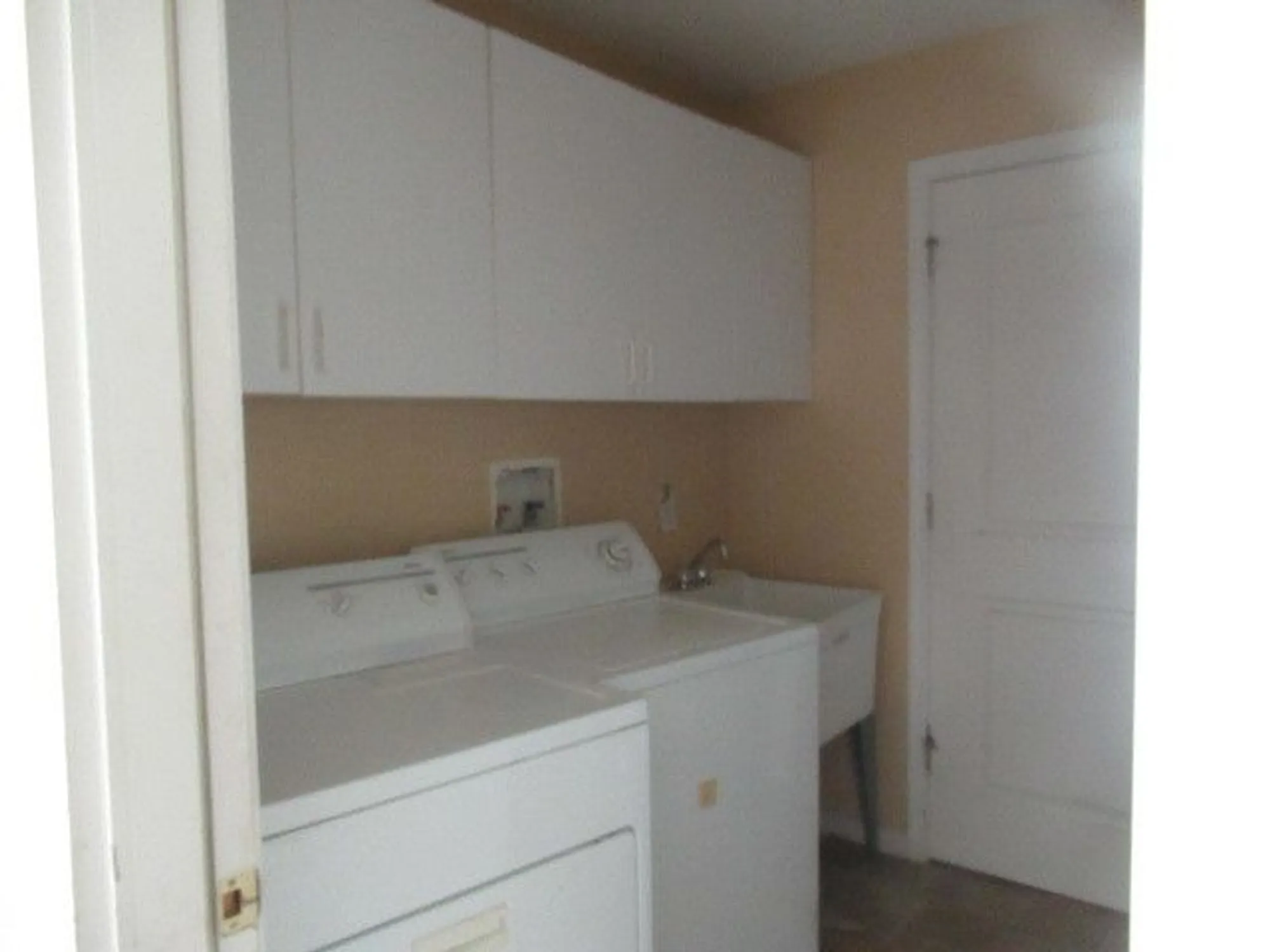 Property Slideshow image 21 of 24 | 12334 daphne dr, Huntley, IL, 60142