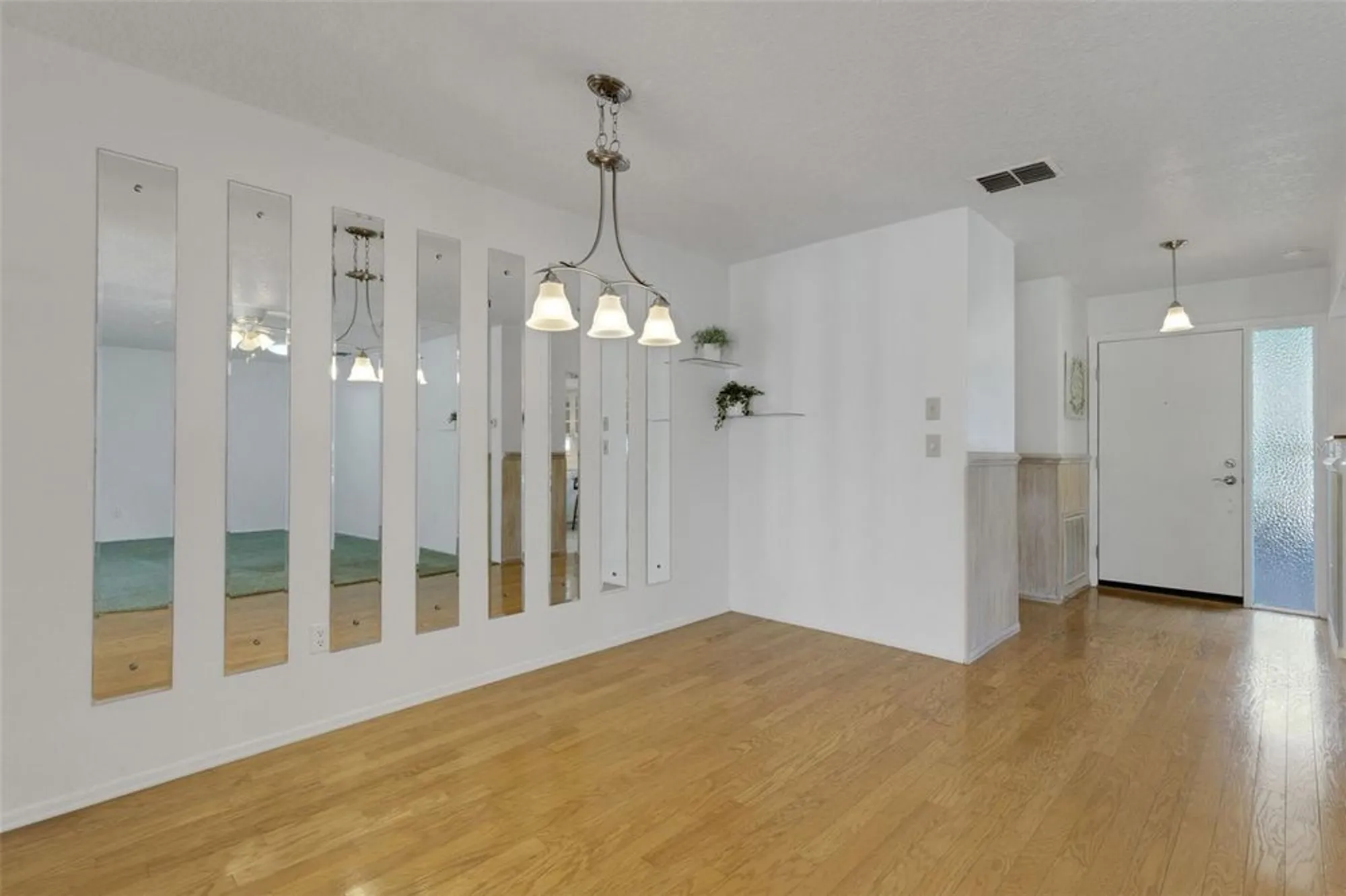 Property Slideshow image 20 of 96 | 2880 doone cir, Palm Harbor, FL, 34684