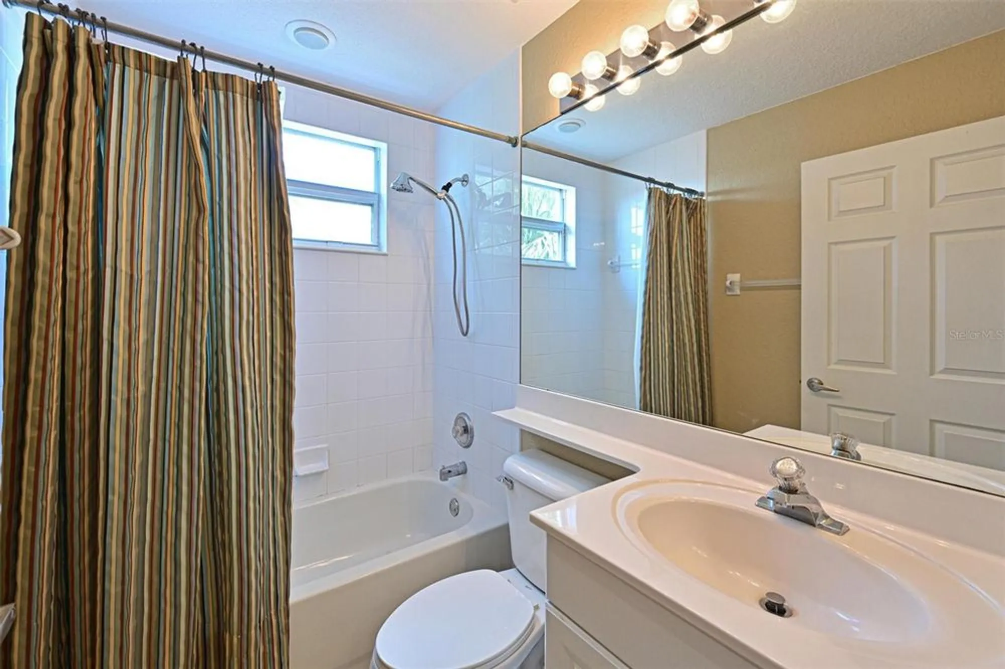 Property Slideshow image 13 of 28 | 6335 bay cedar ln, Bradenton, FL, 34203