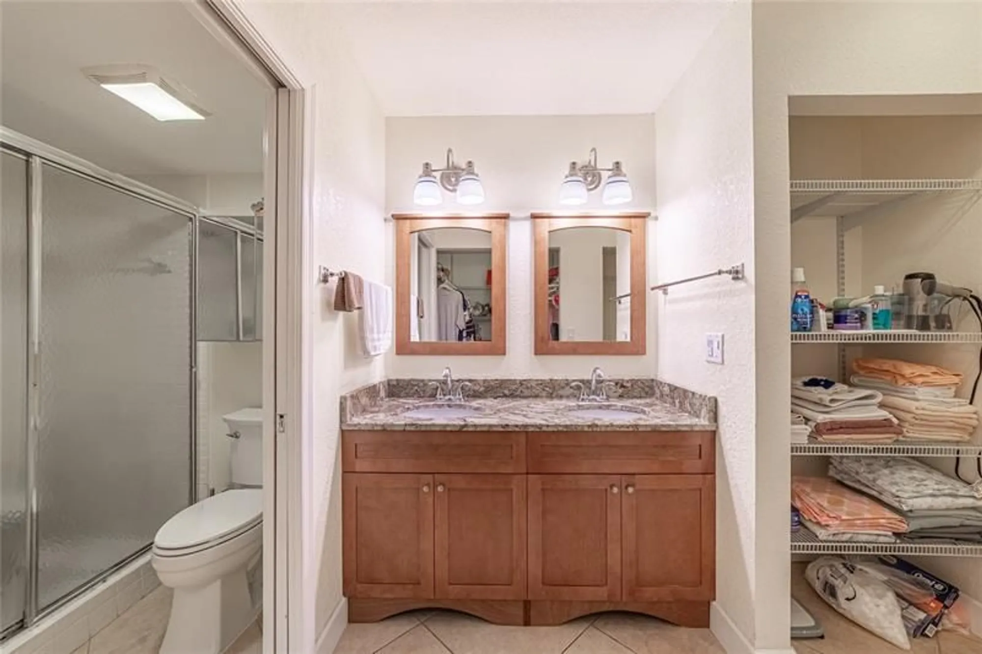 Property Slideshow image 21 of 50 | 7312 fairfax dr 102, Tamarac, FL, 33321