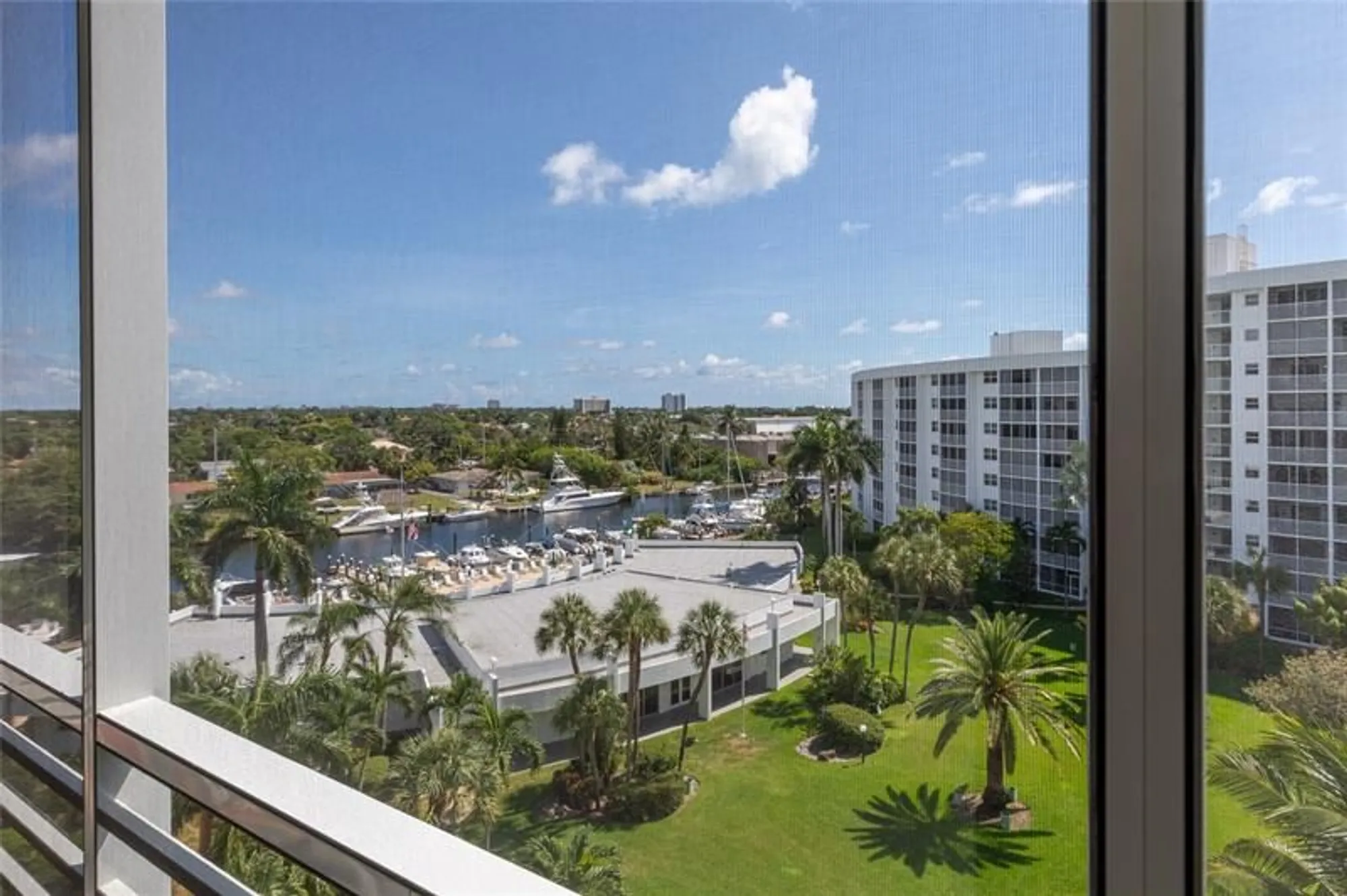 Property Slideshow image 16 of 43 | 2731 ne 14th street cswy 710, Pompano Beach, FL, 33062